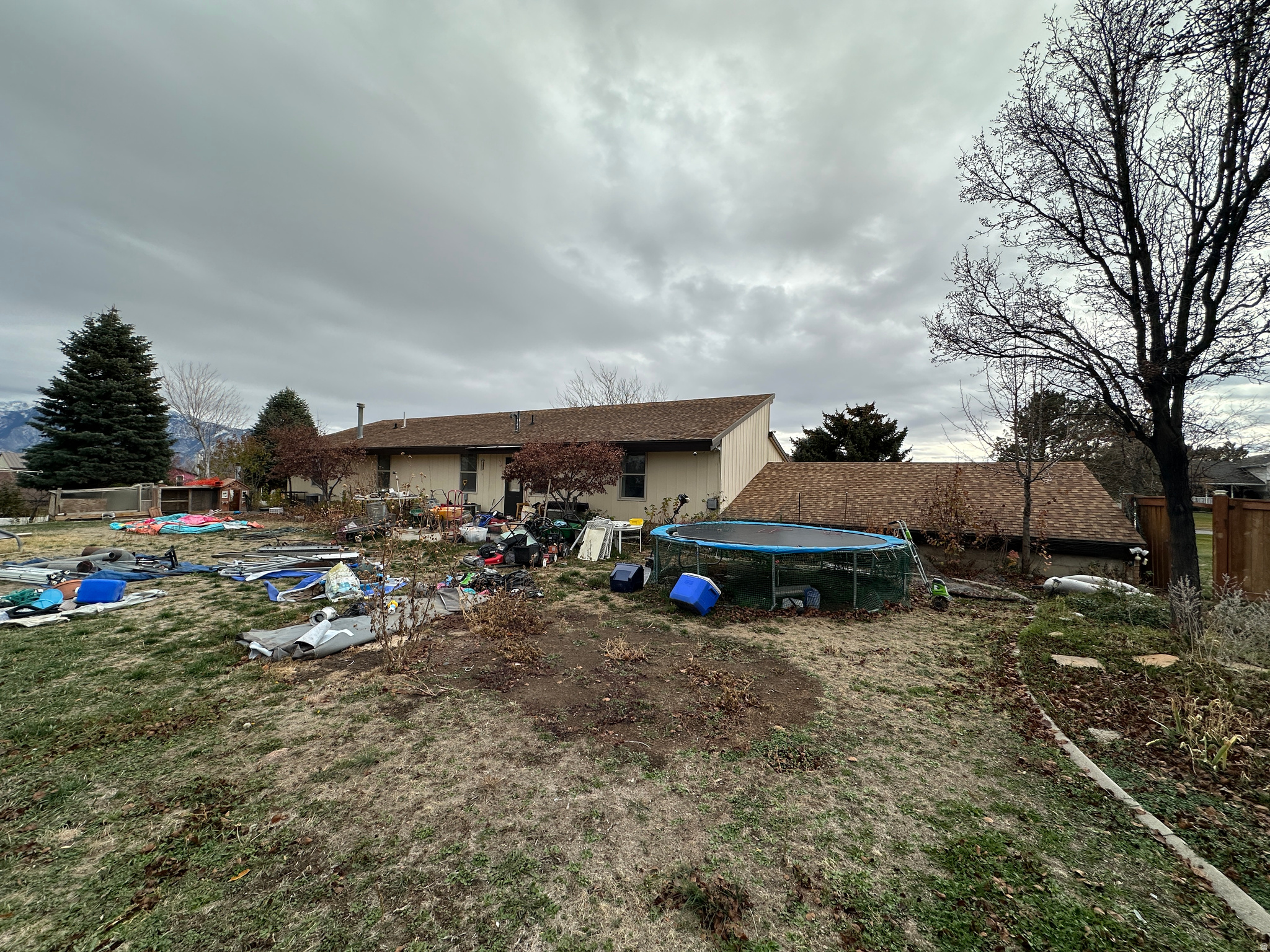 GLENMOOR COUNTRY ESTATES - Residential