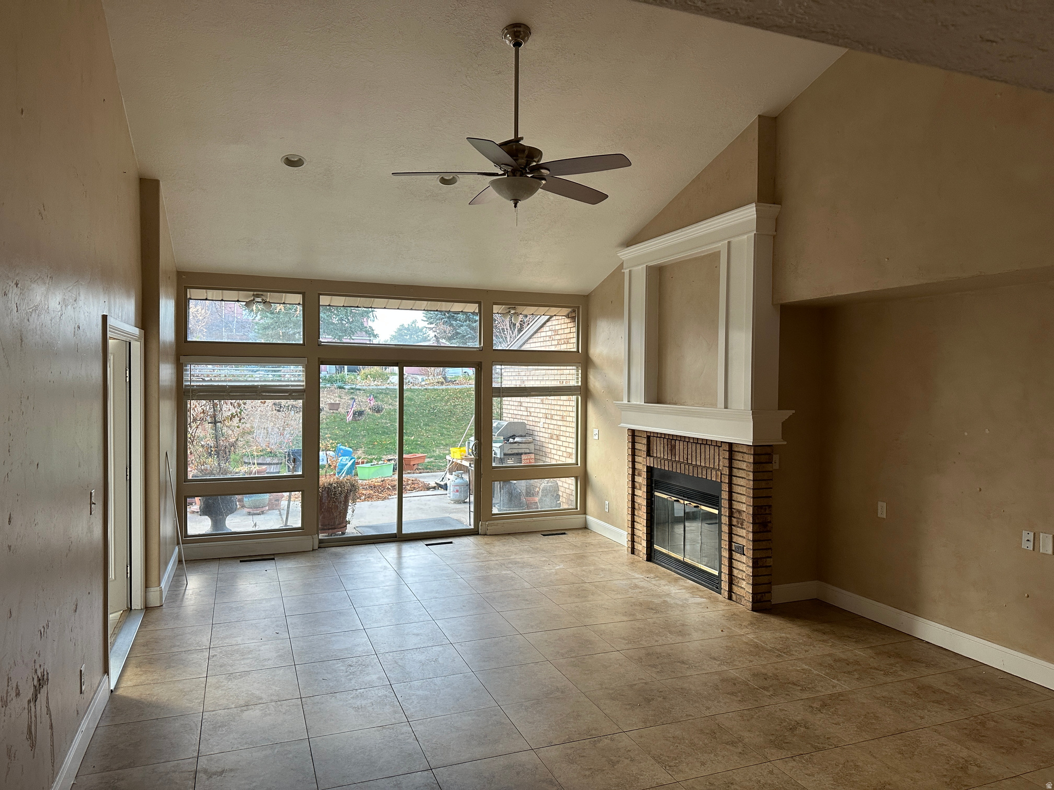 GLENMOOR COUNTRY ESTATES - Residential