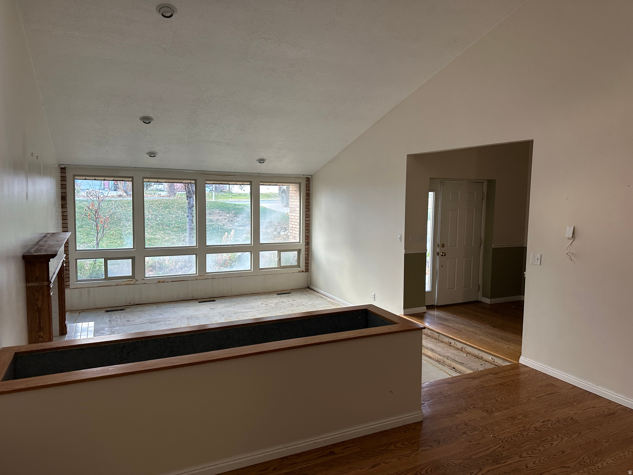 GLENMOOR COUNTRY ESTATES - Residential