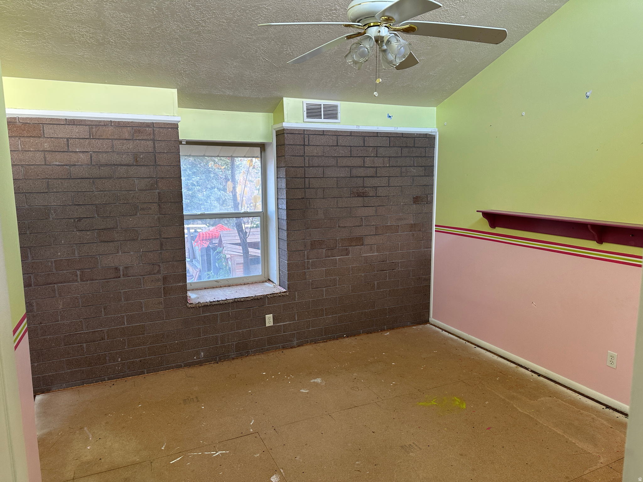 GLENMOOR COUNTRY ESTATES - Residential