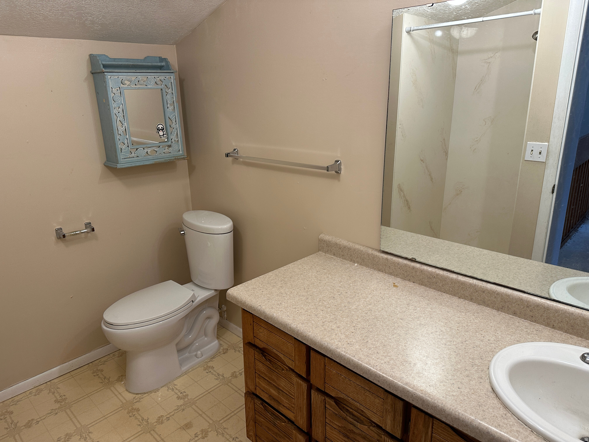 GLENMOOR COUNTRY ESTATES - Residential