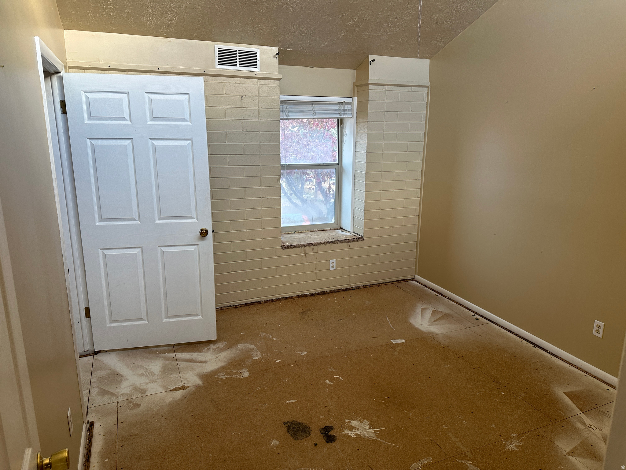 GLENMOOR COUNTRY ESTATES - Residential