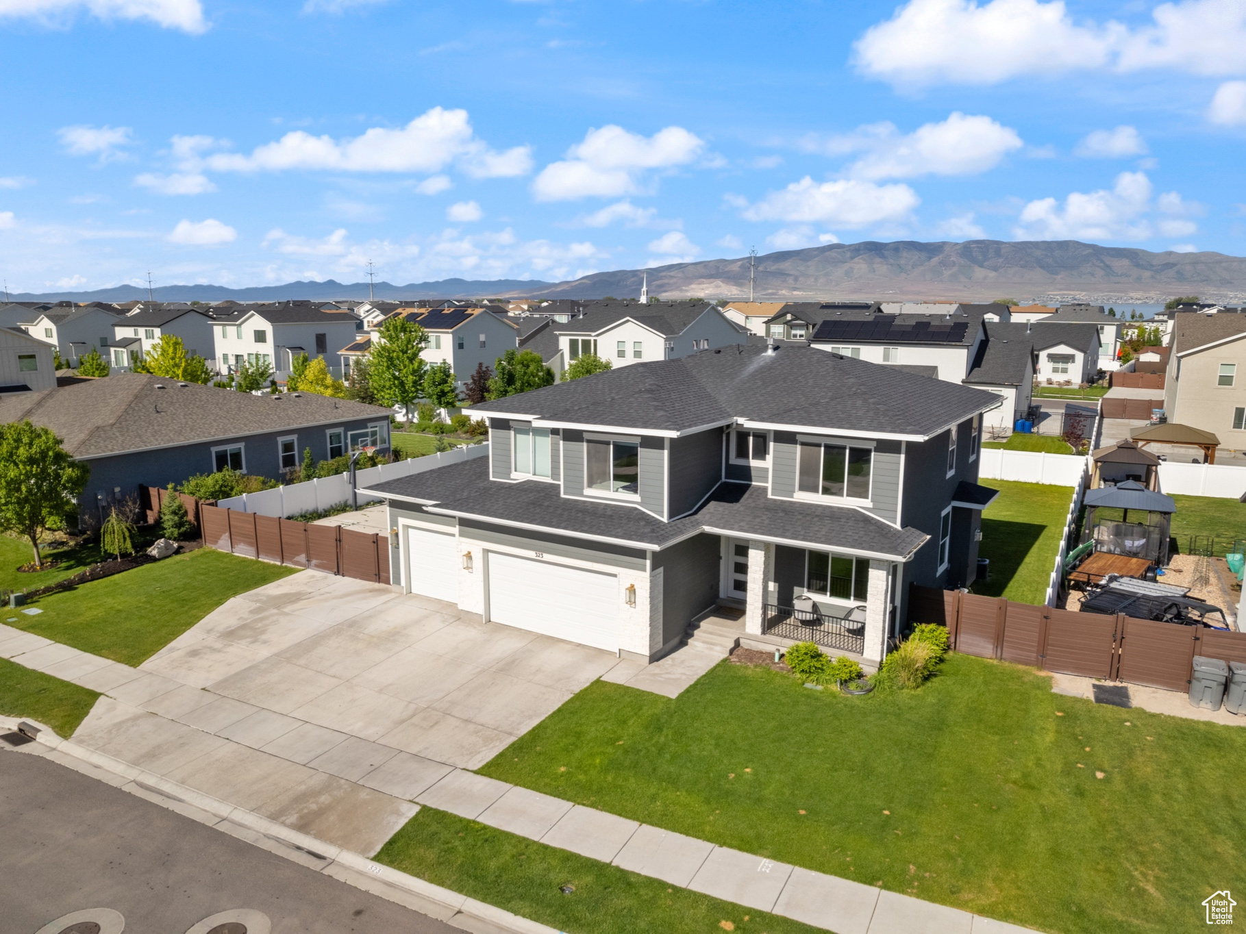 WATERS EDGE PHASE 3 - Residential