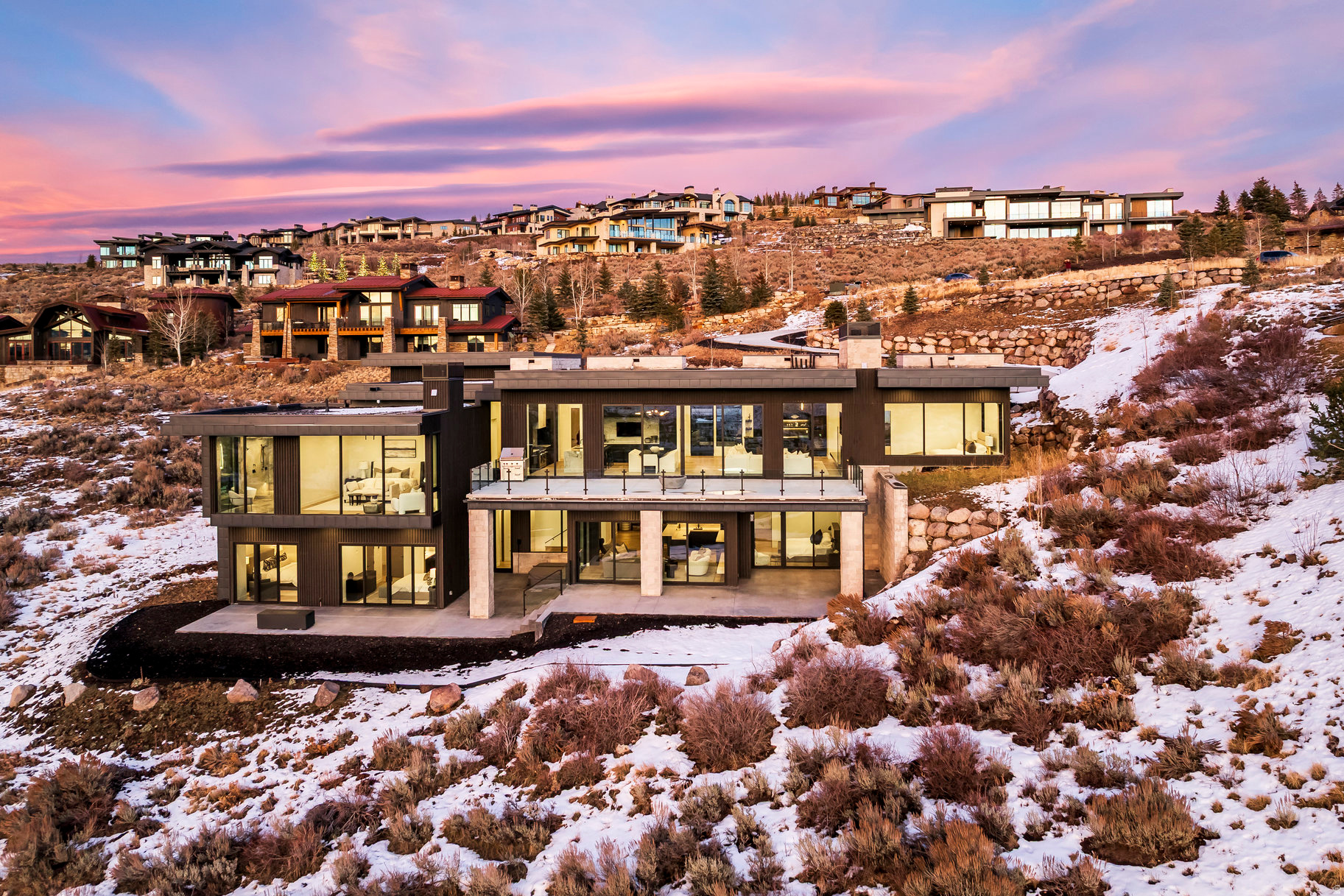 THE SUMMIT - Residential