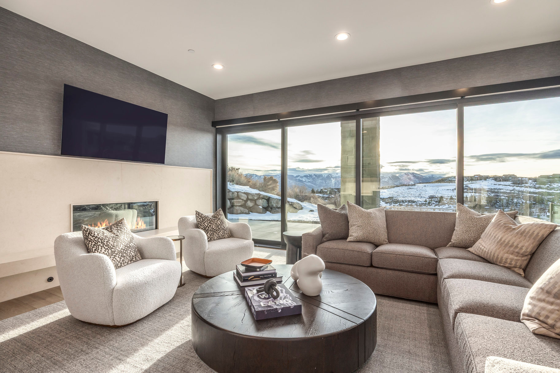 THE SUMMIT - Residential