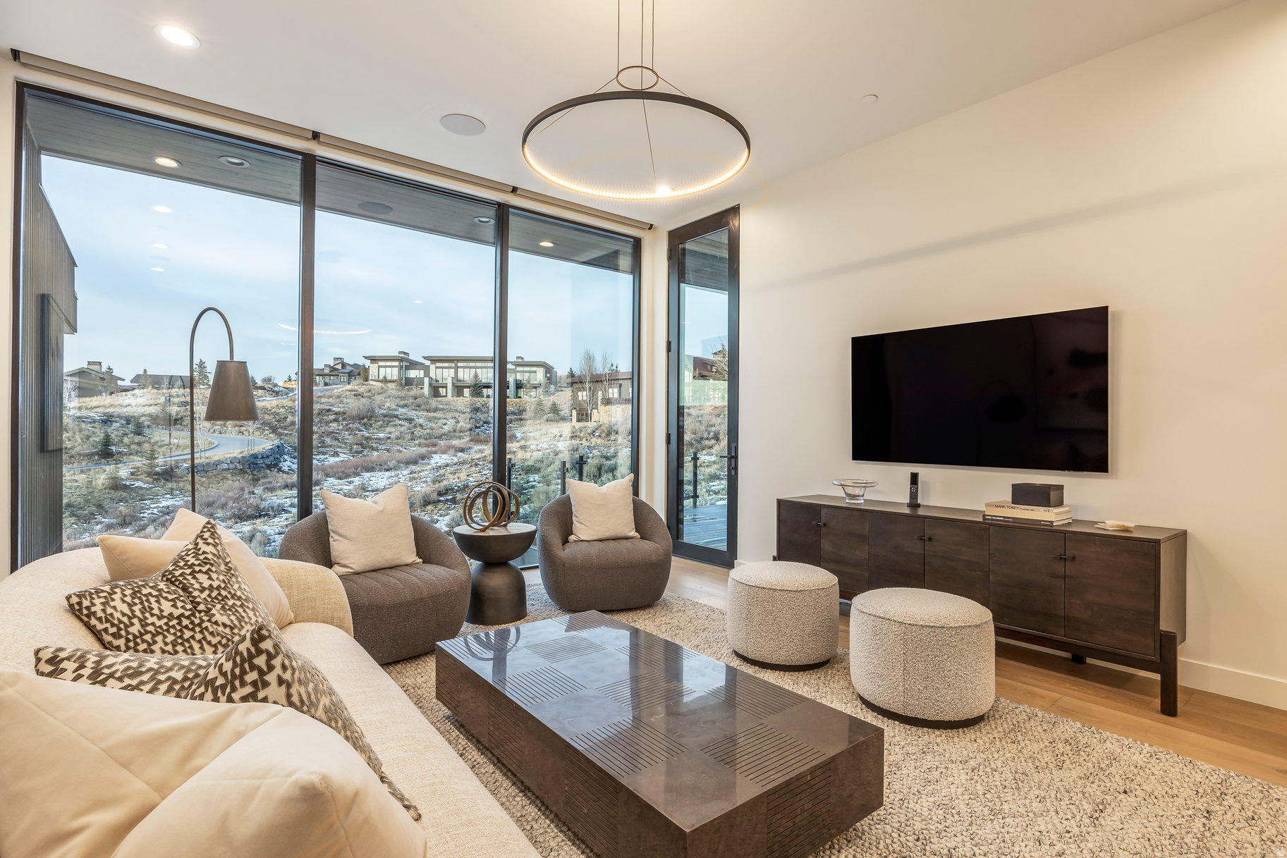 THE SUMMIT - Residential