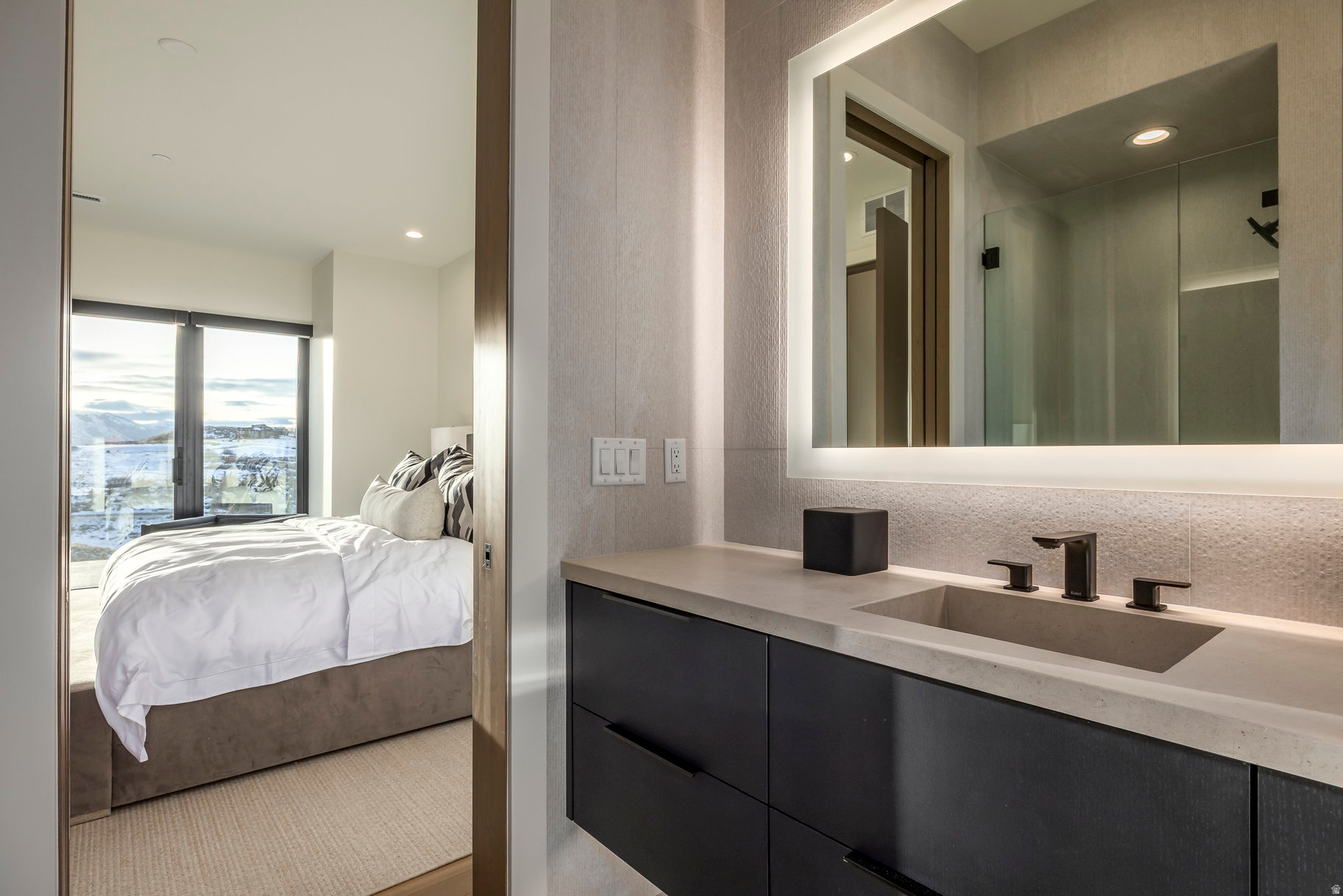 THE SUMMIT - Residential