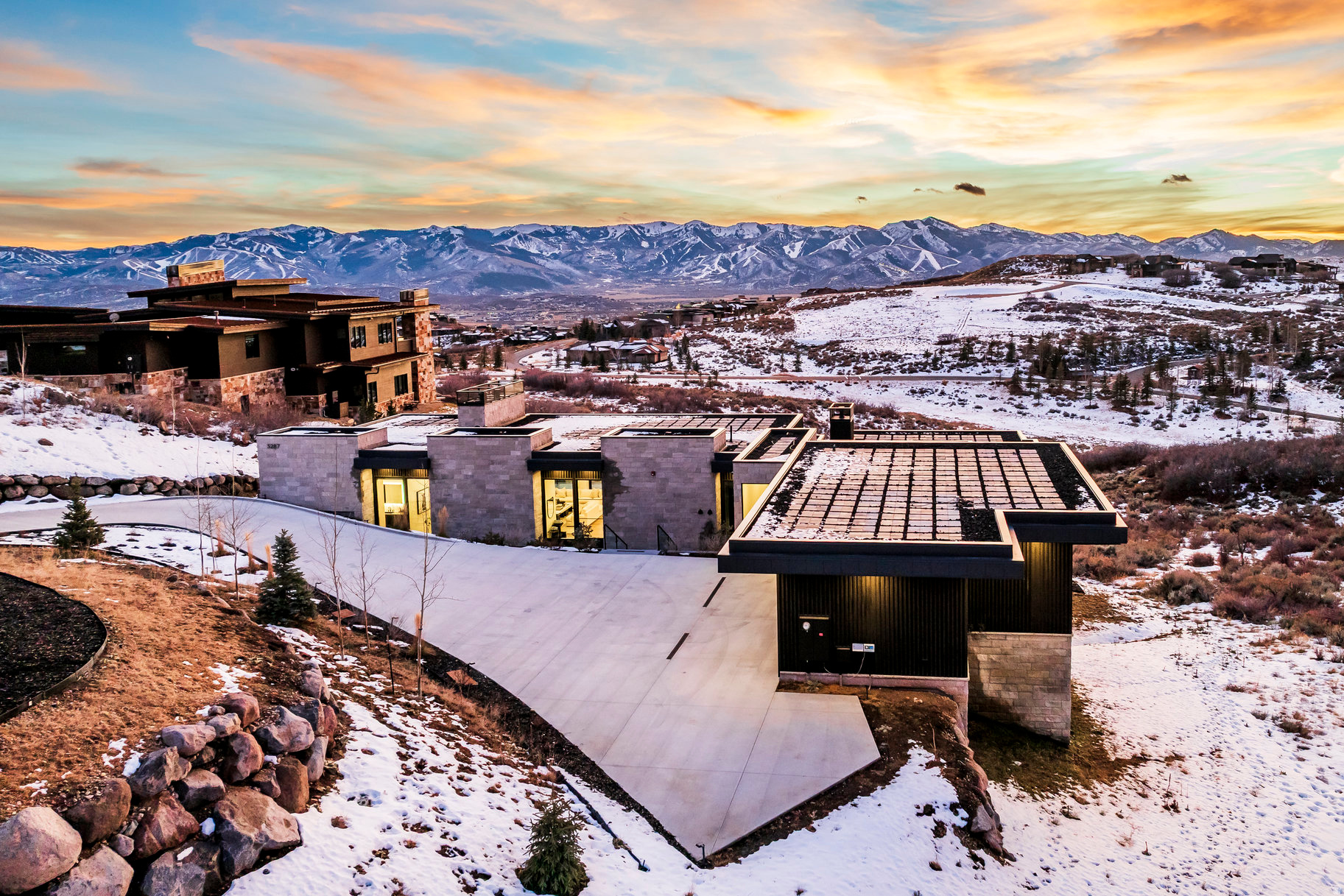 THE SUMMIT - Residential