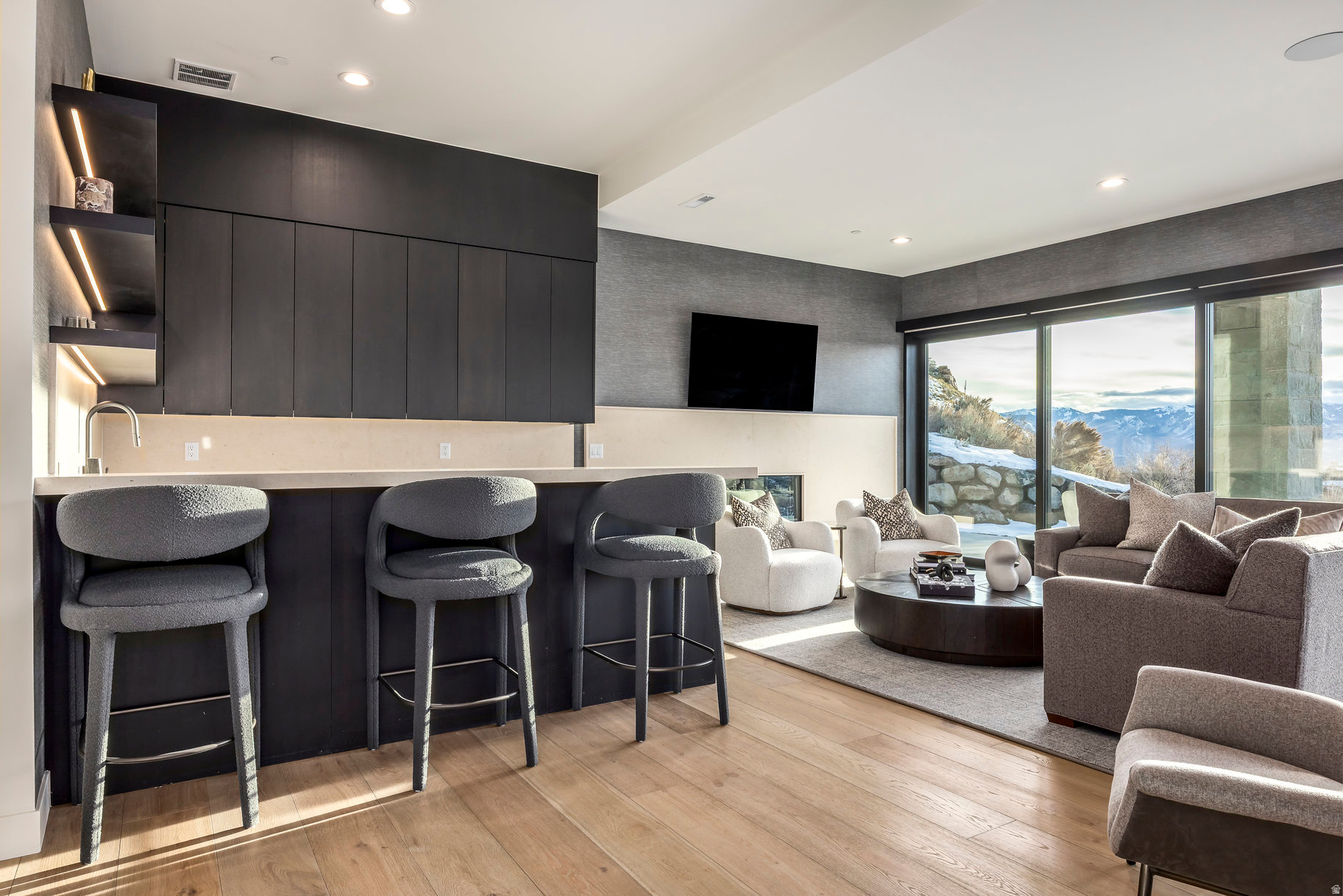 THE SUMMIT - Residential