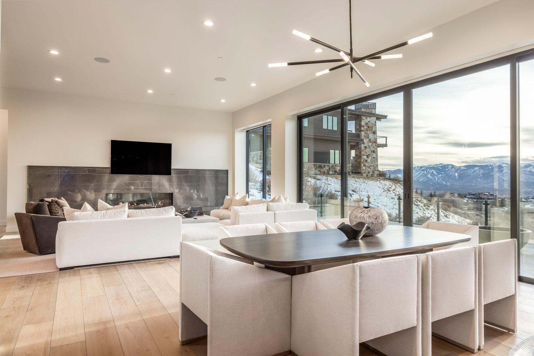 THE SUMMIT - Residential