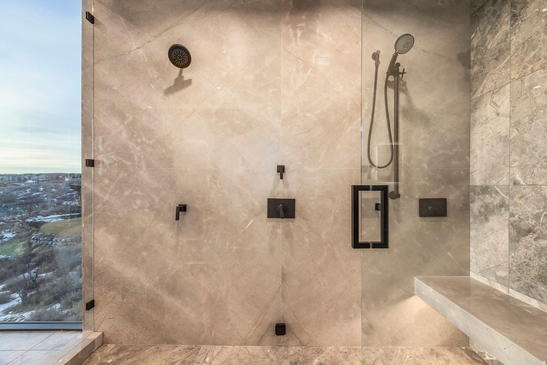 THE SUMMIT - Residential