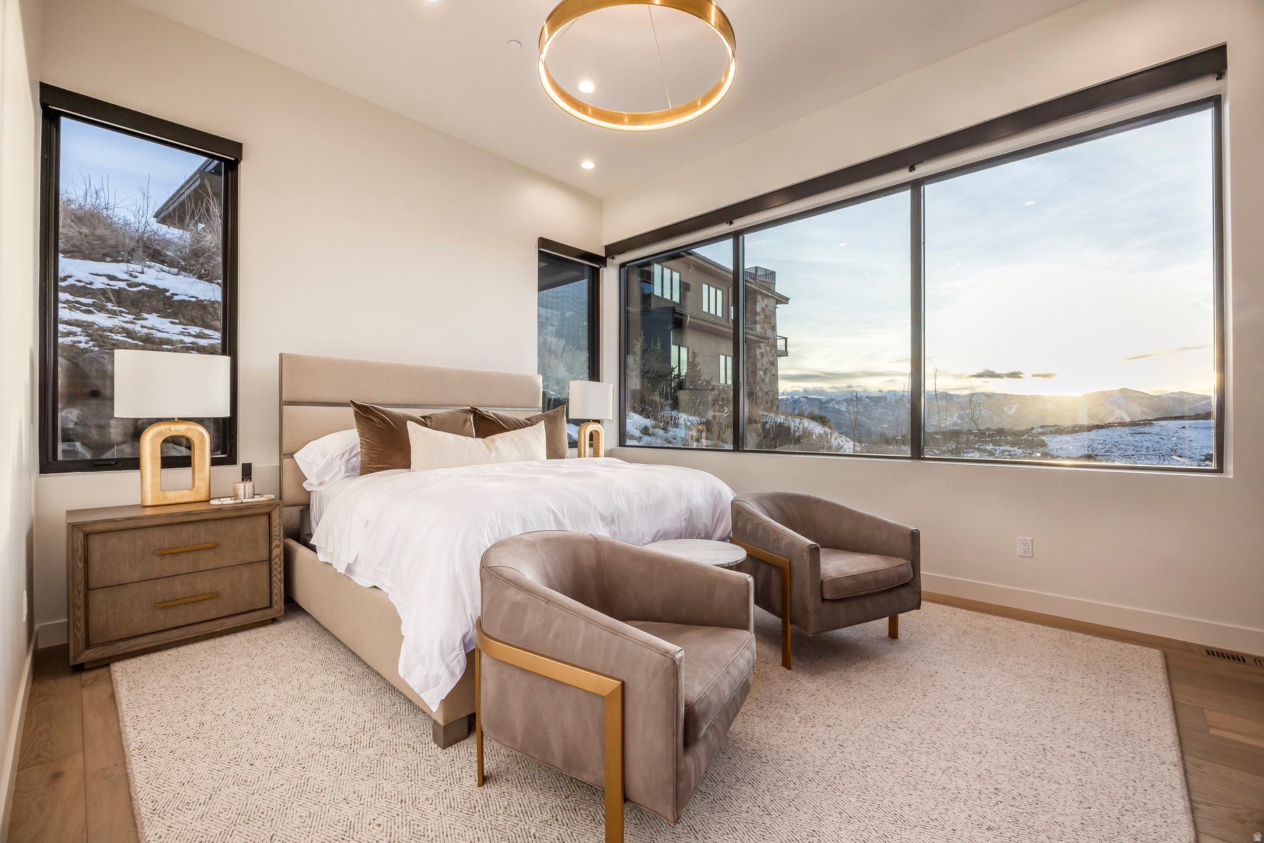 THE SUMMIT - Residential