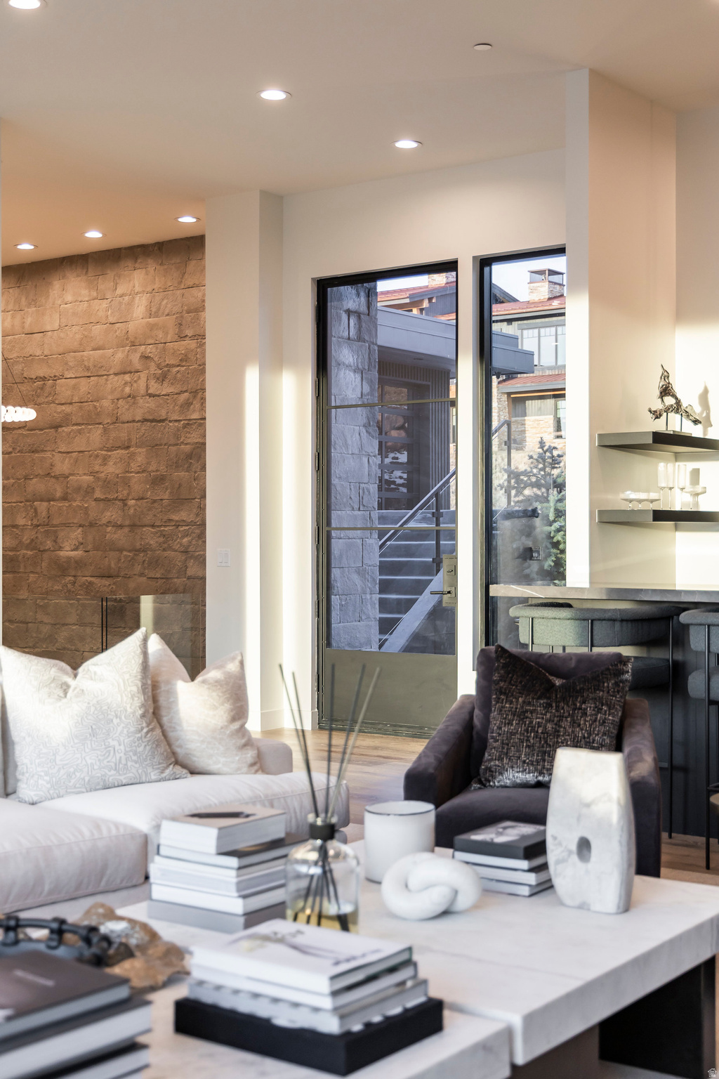 THE SUMMIT - Residential