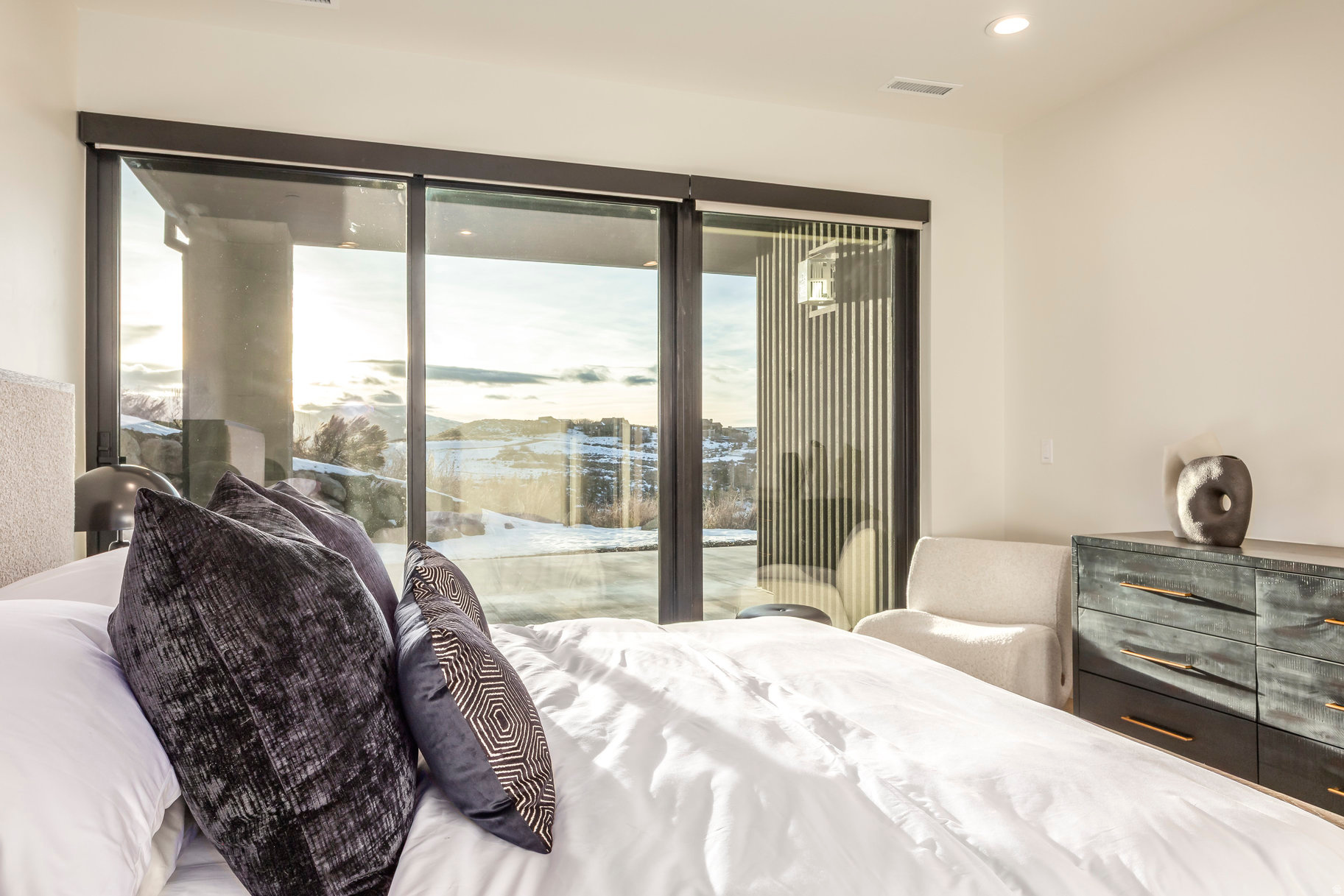 THE SUMMIT - Residential