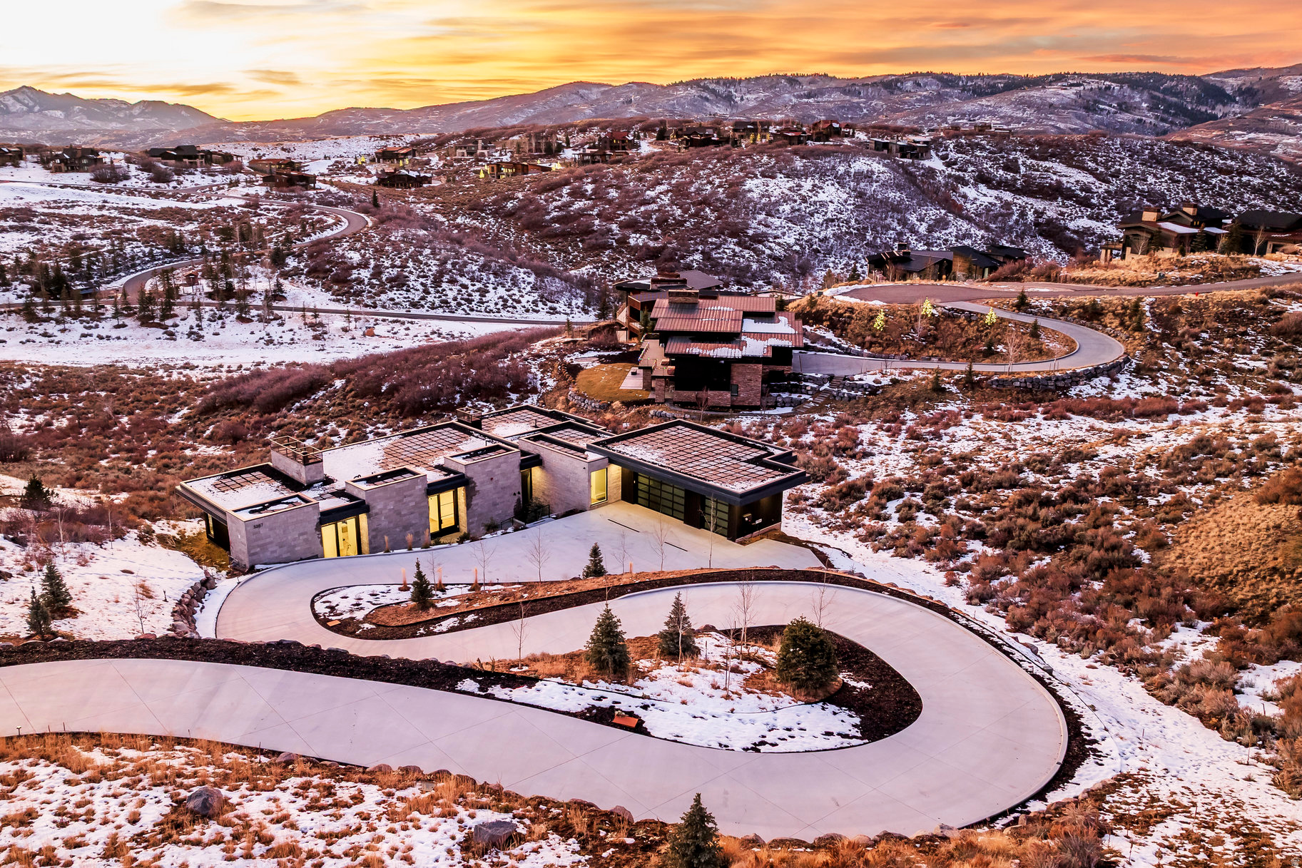 THE SUMMIT - Residential