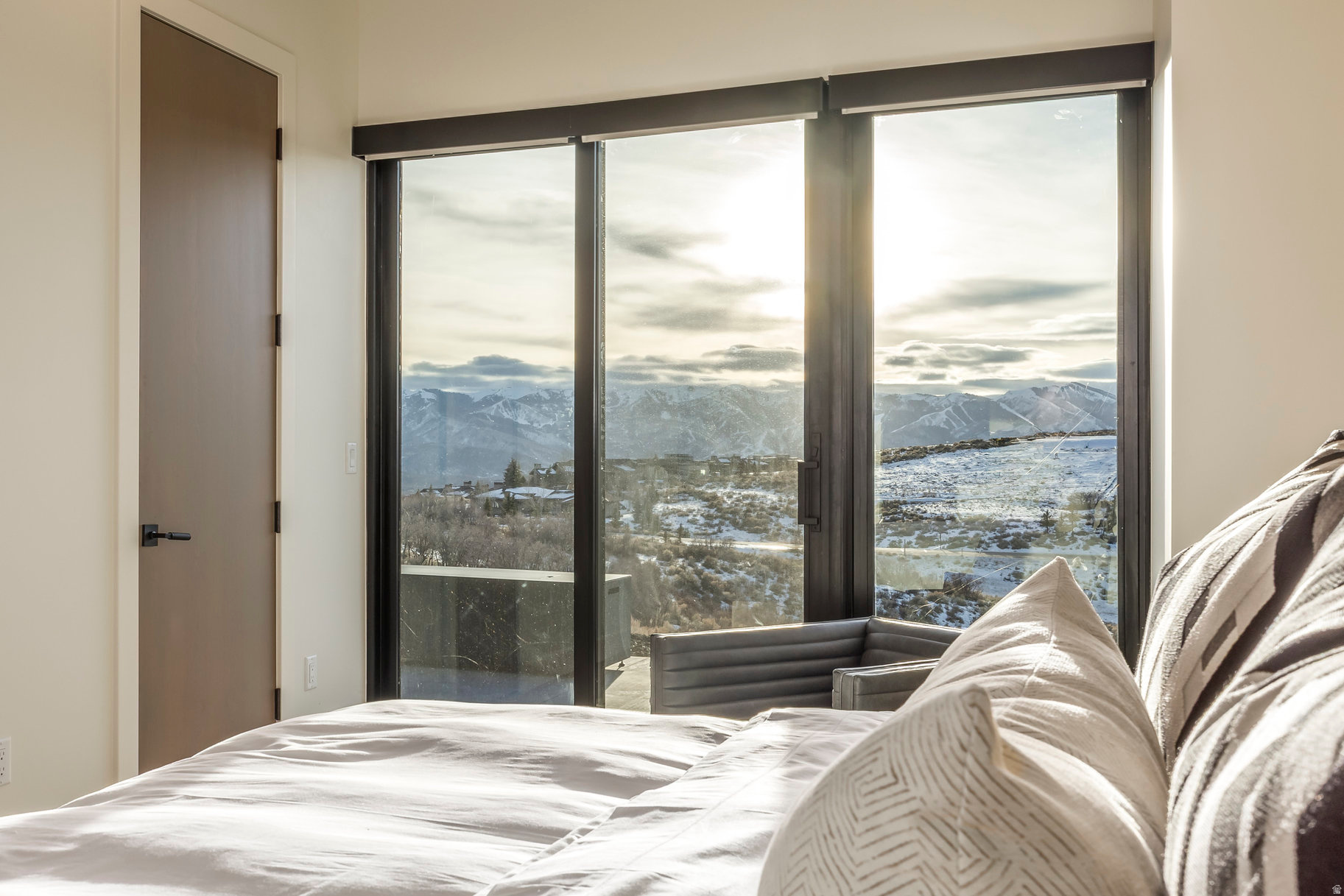 THE SUMMIT - Residential