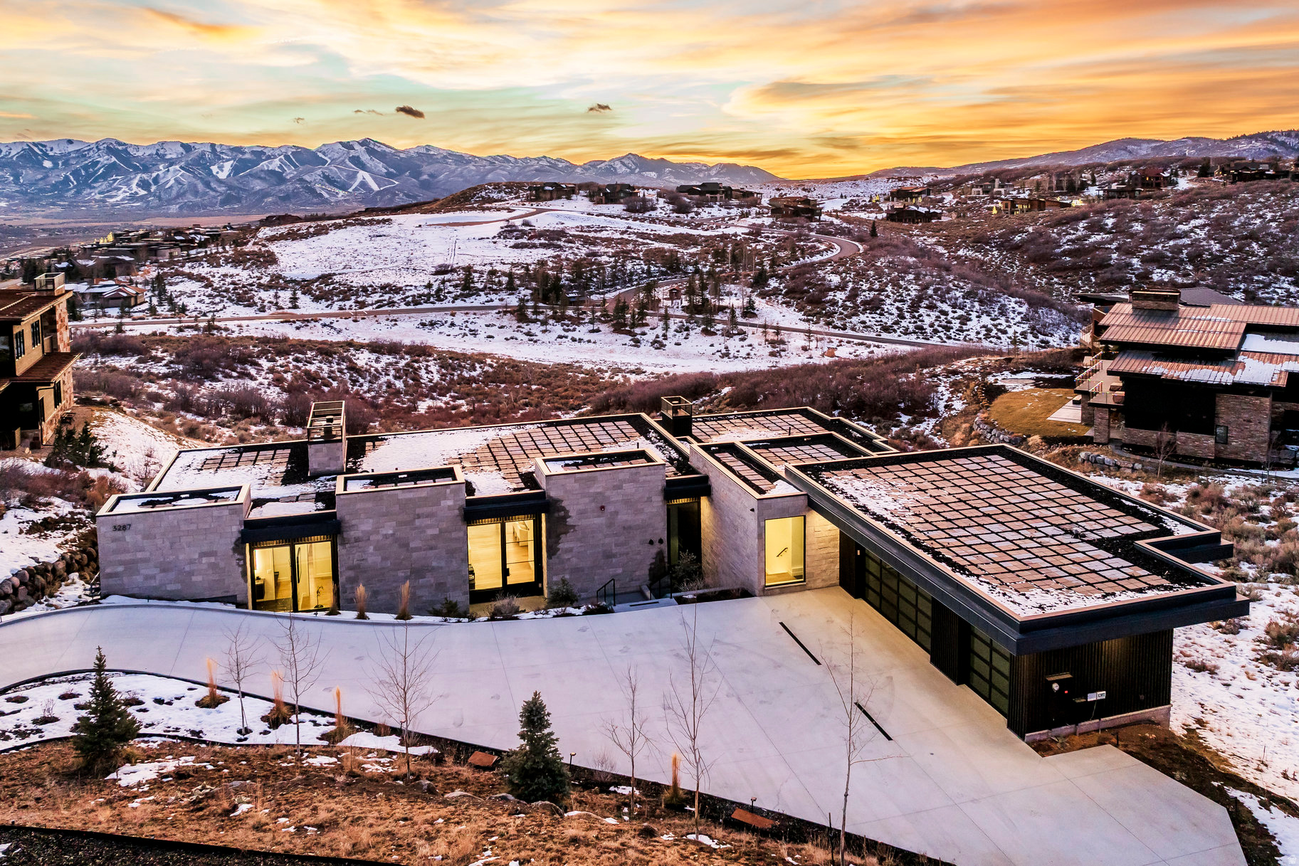 THE SUMMIT - Residential