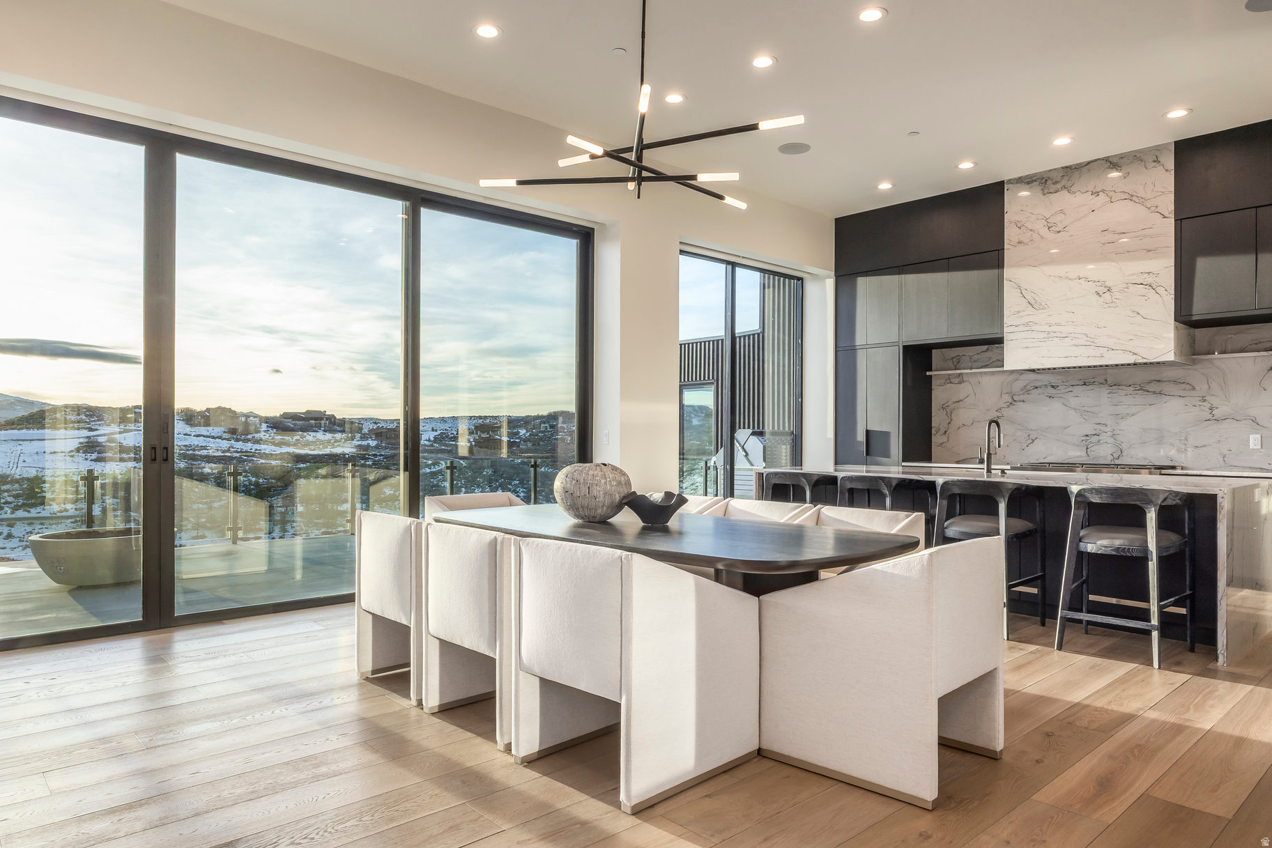 THE SUMMIT - Residential