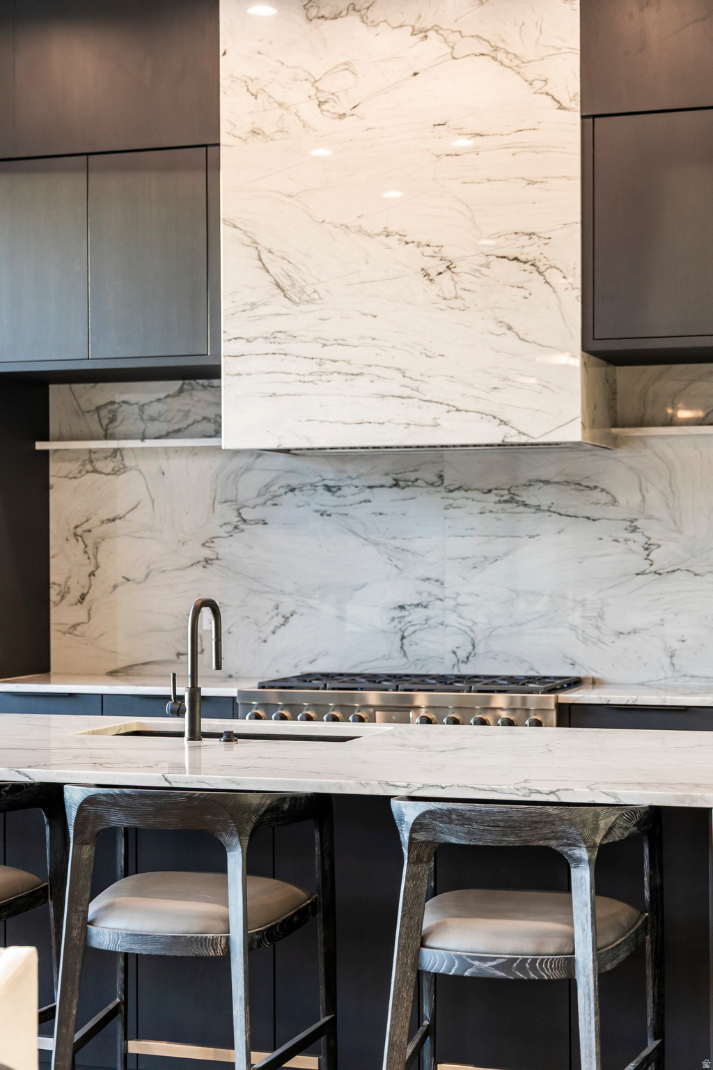 THE SUMMIT - Residential