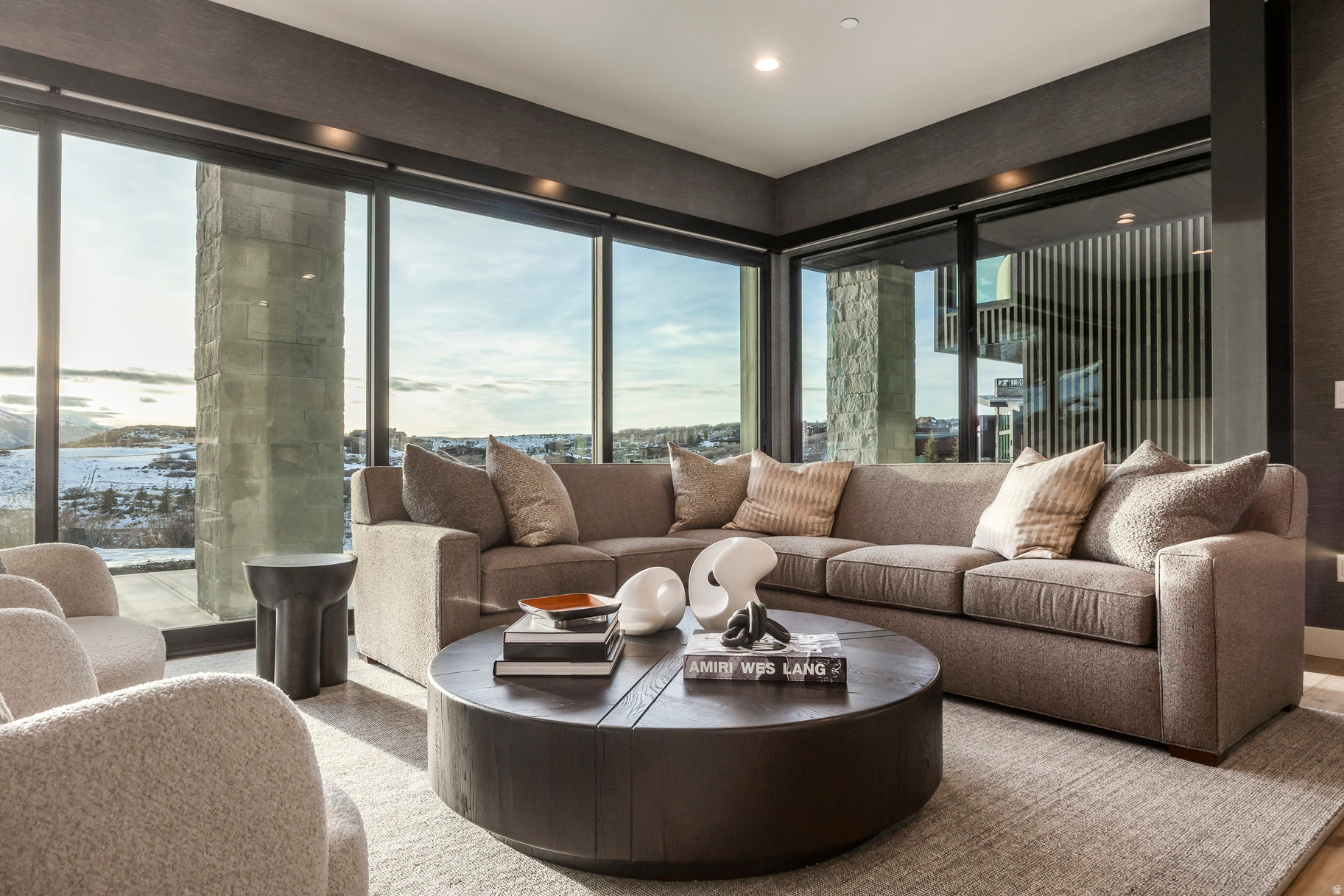 THE SUMMIT - Residential