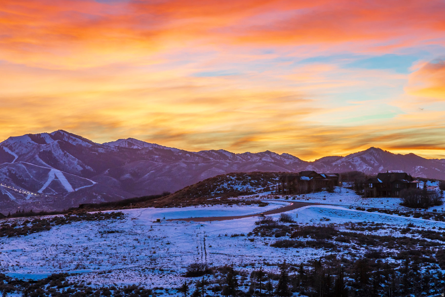 THE SUMMIT - Residential