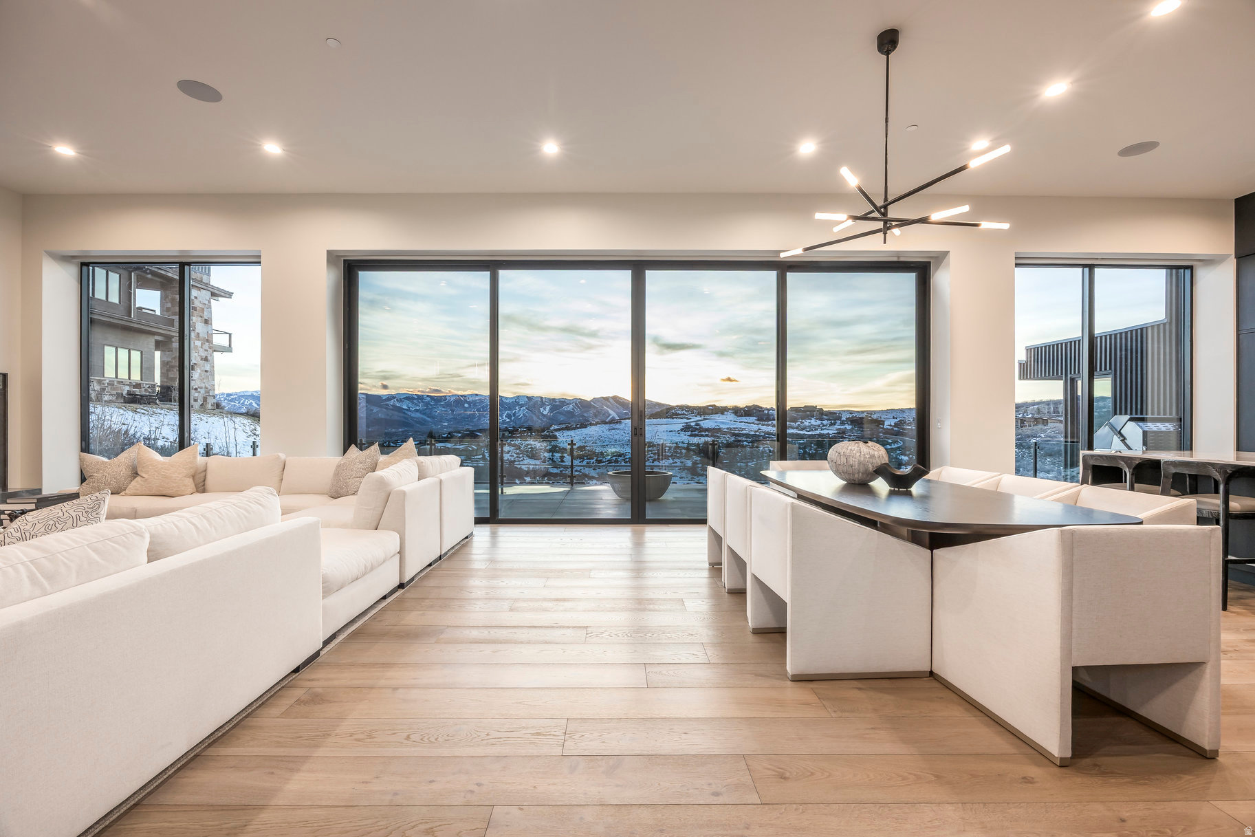 THE SUMMIT - Residential