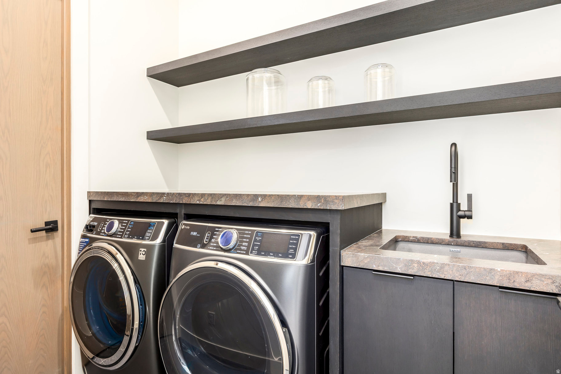 THE SUMMIT - Residential