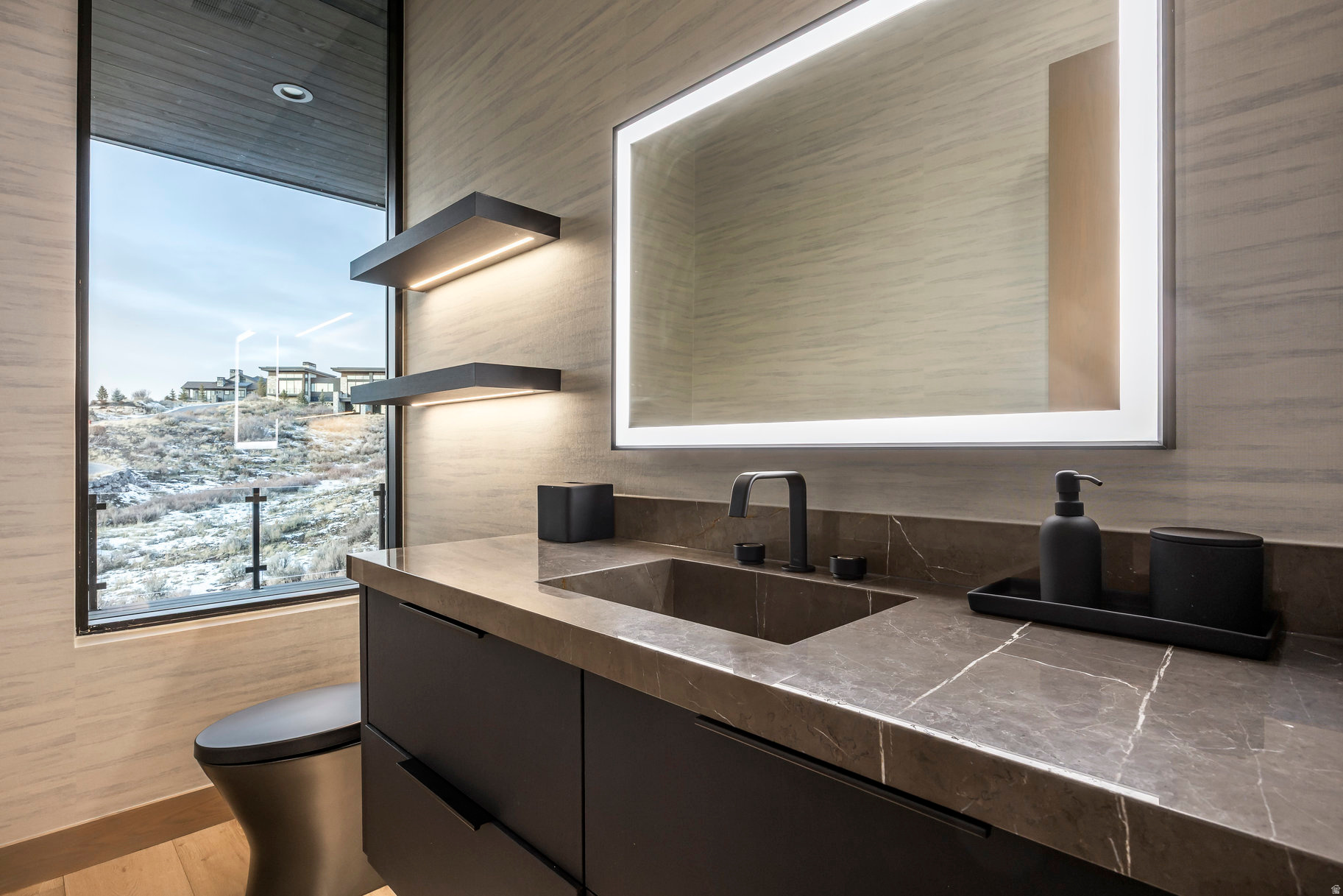 THE SUMMIT - Residential