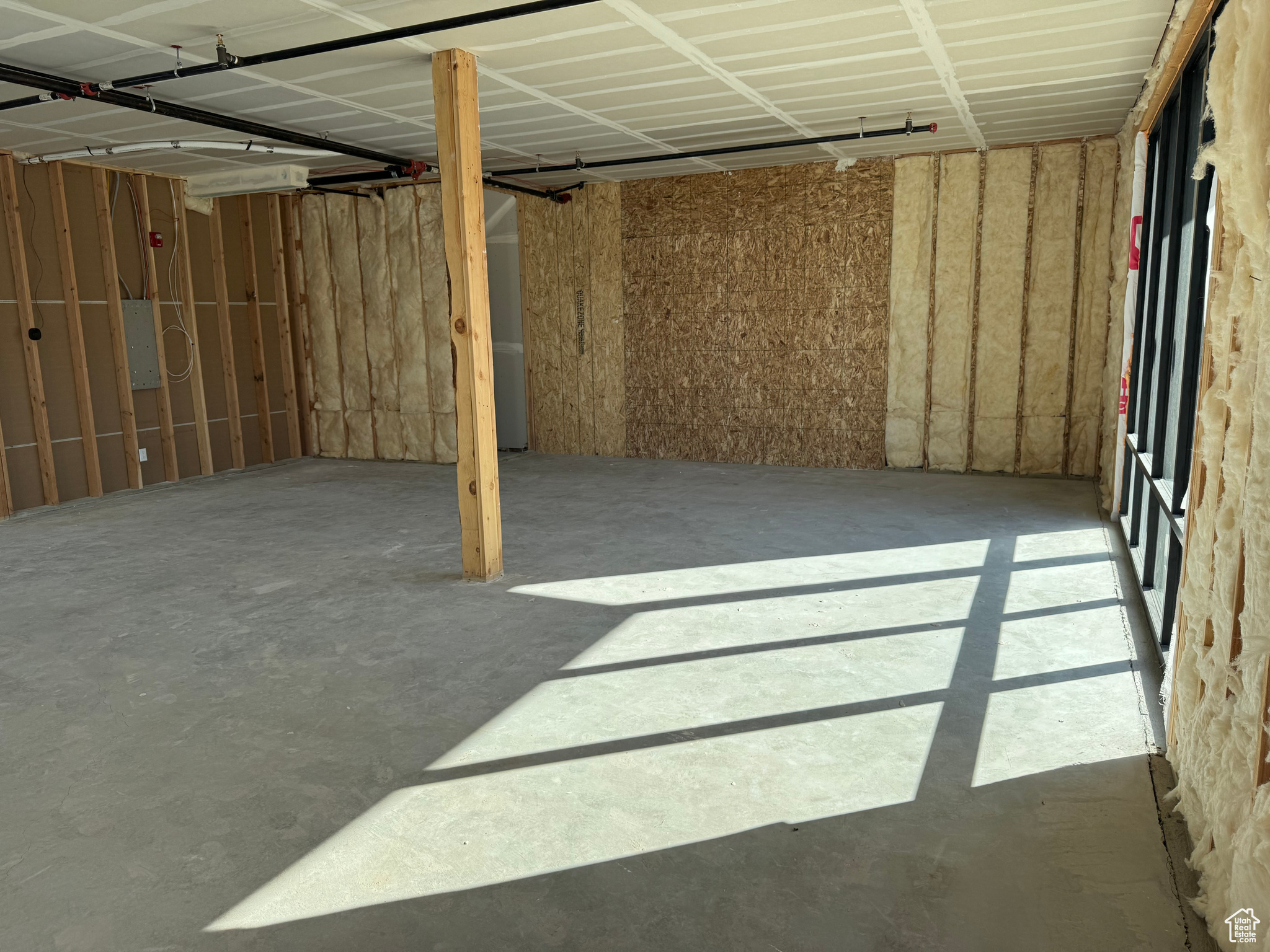 1600 PARK AVE - Commercial Sale