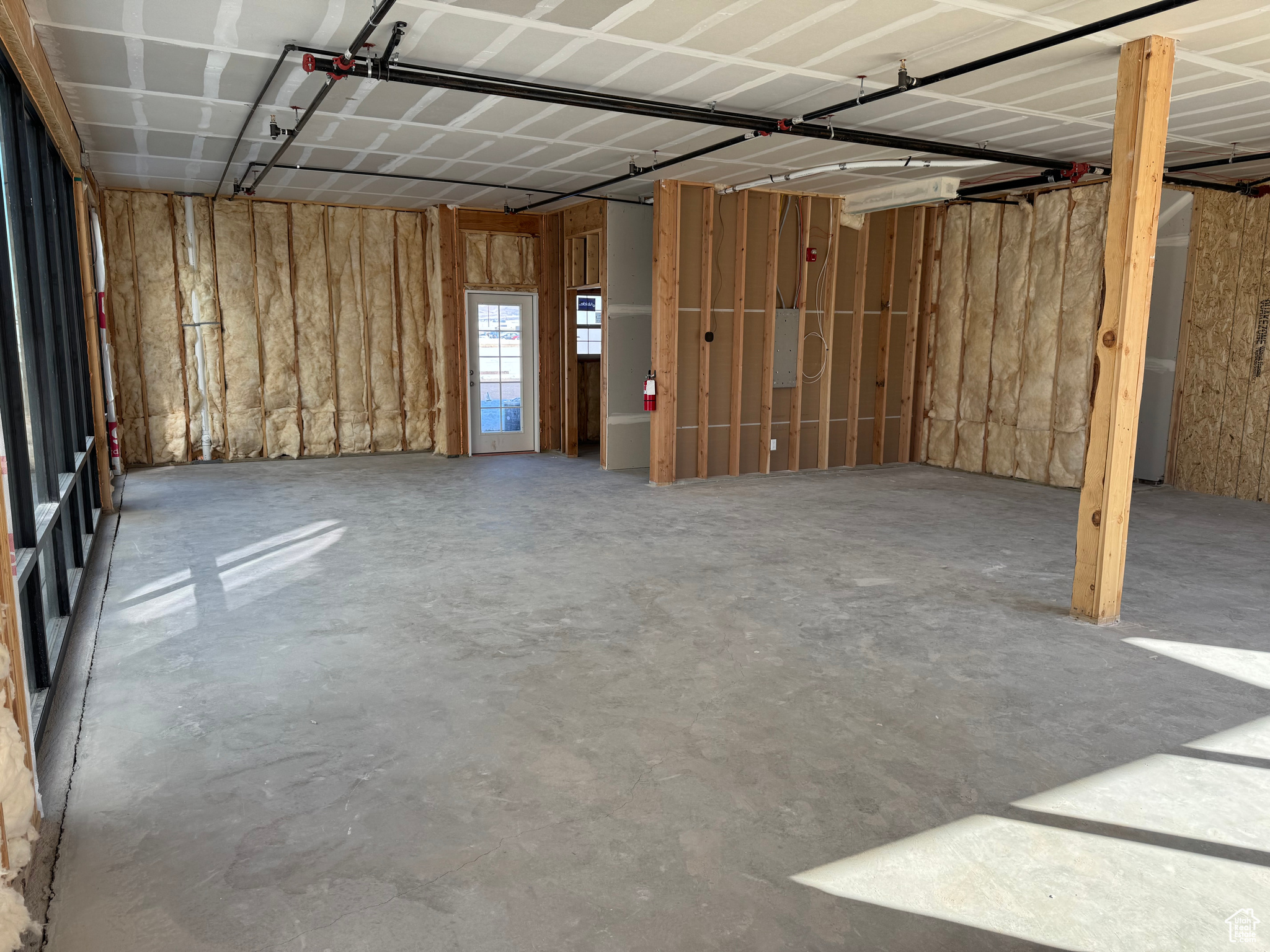 1600 PARK AVE - Commercial Sale