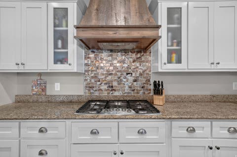 Tiny photo for 278 E LARSEN LN, Harrisville, UT 84404 (MLS # 2180679)
