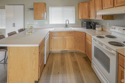 Tiny photo for 2117 W 1275 S, Syracuse, UT 84075 (MLS # 2118299)