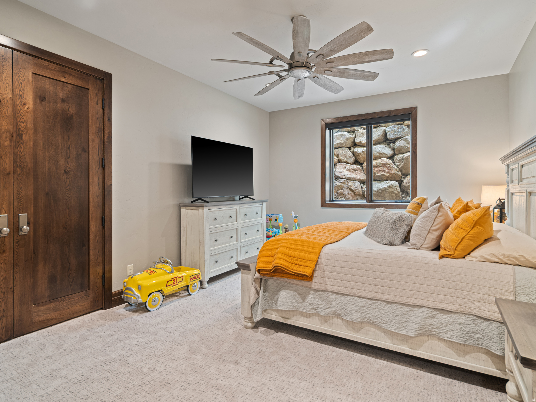 PINEVIEW OVERLOOK - Residential