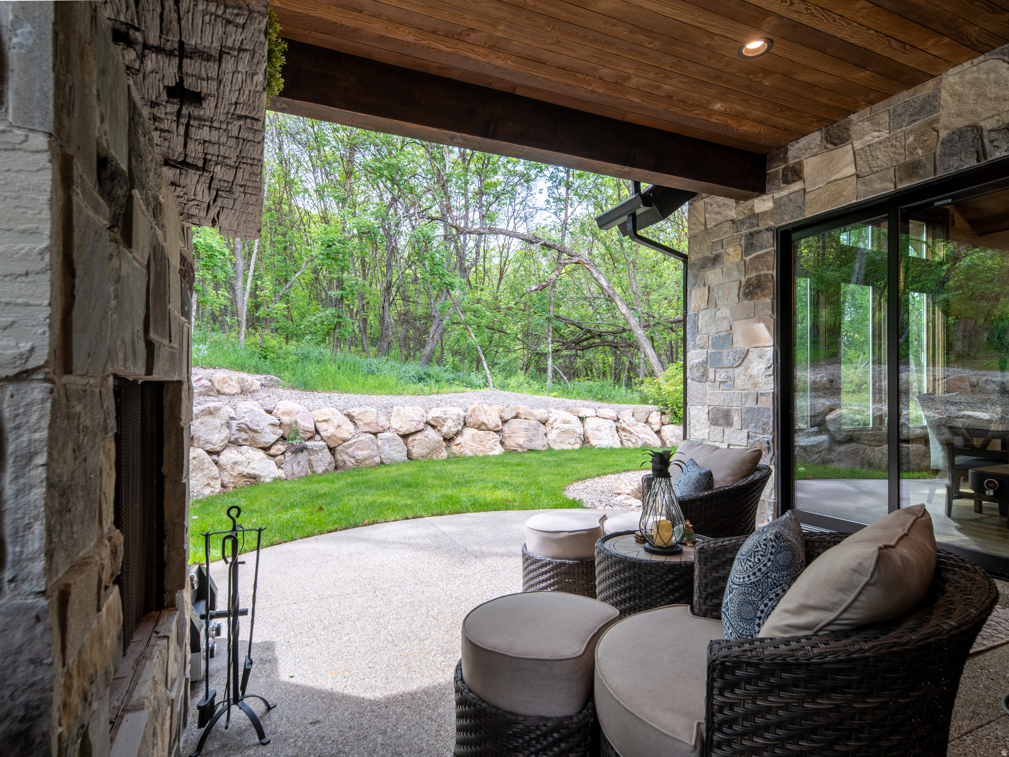 PINEVIEW OVERLOOK - Residential