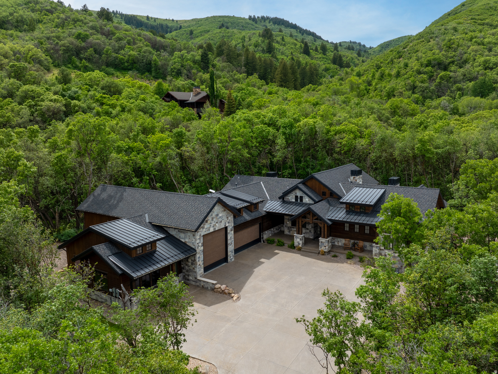 PINEVIEW OVERLOOK - Residential