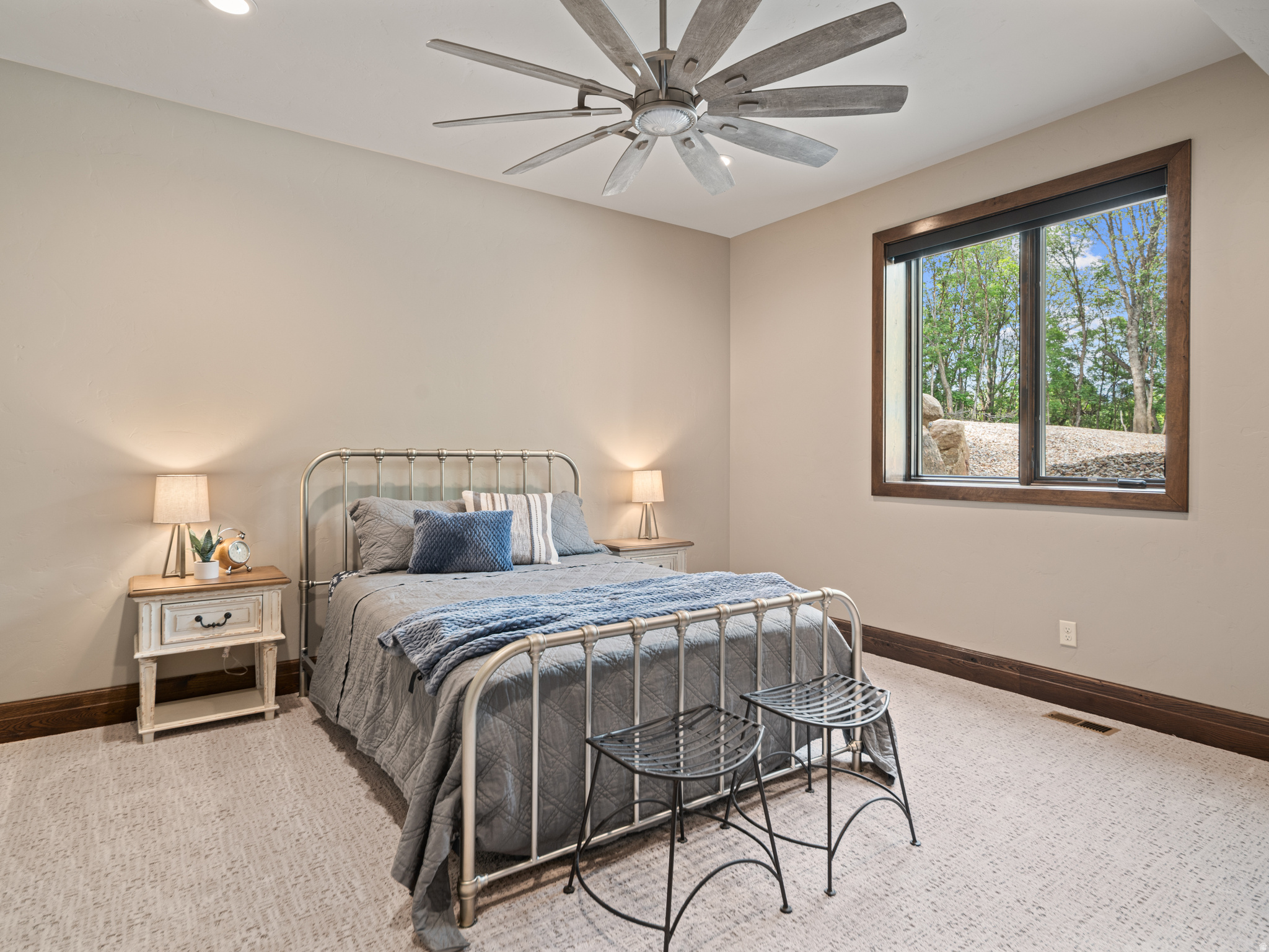 PINEVIEW OVERLOOK - Residential