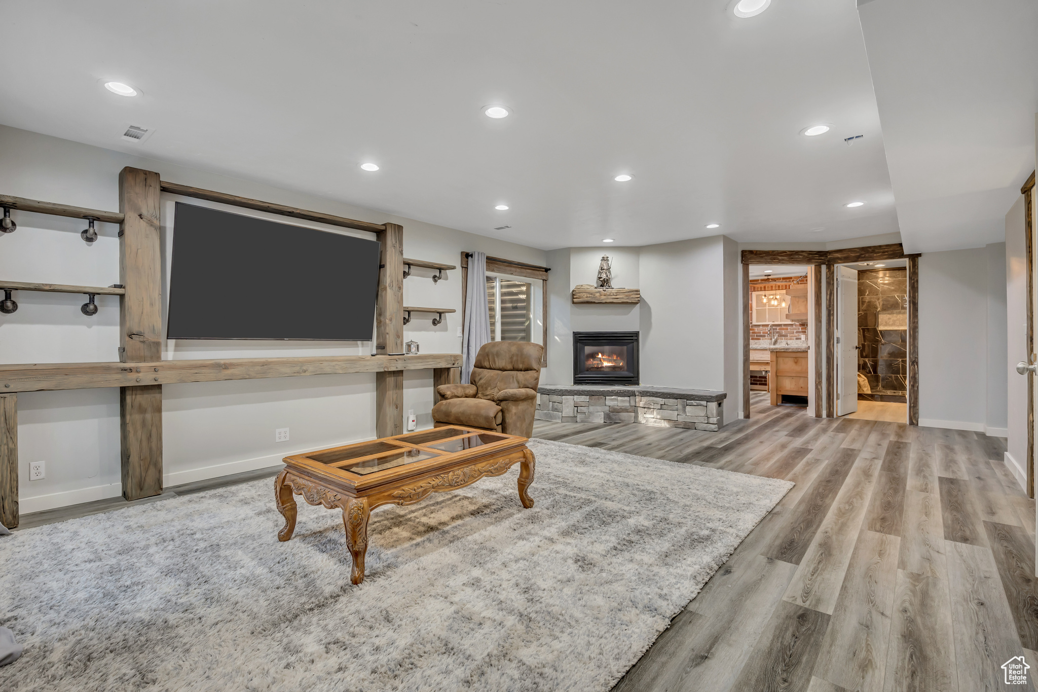 CLIFFORD PARK - Residential