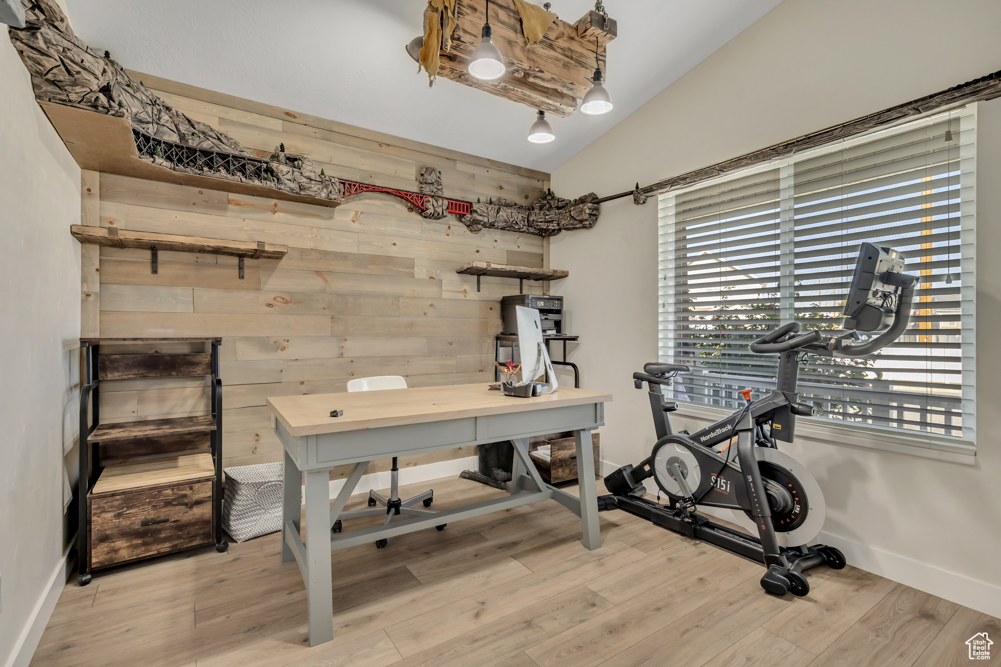 CLIFFORD PARK - Residential