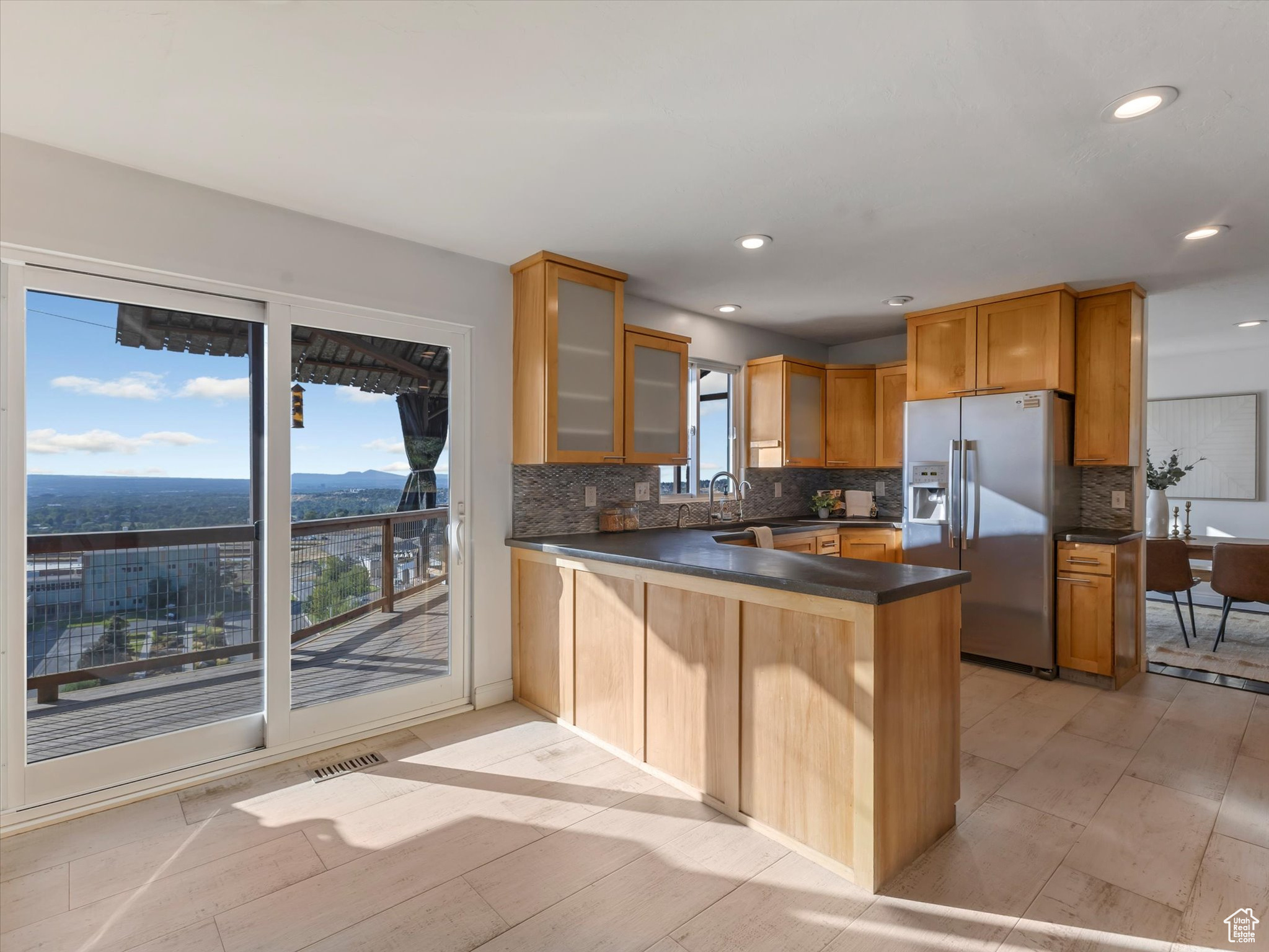 GOLDEN HILLS - Residential