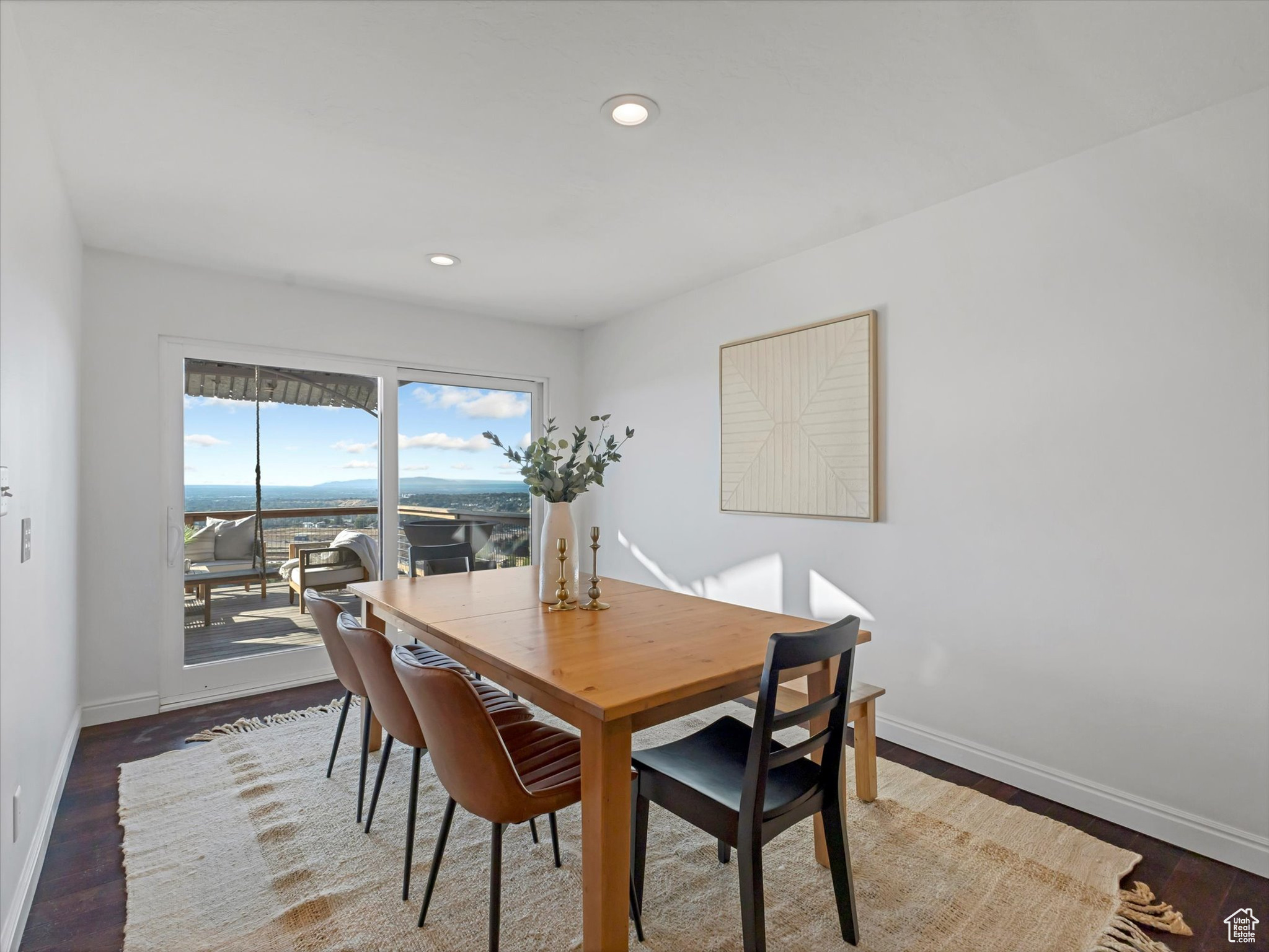 GOLDEN HILLS - Residential