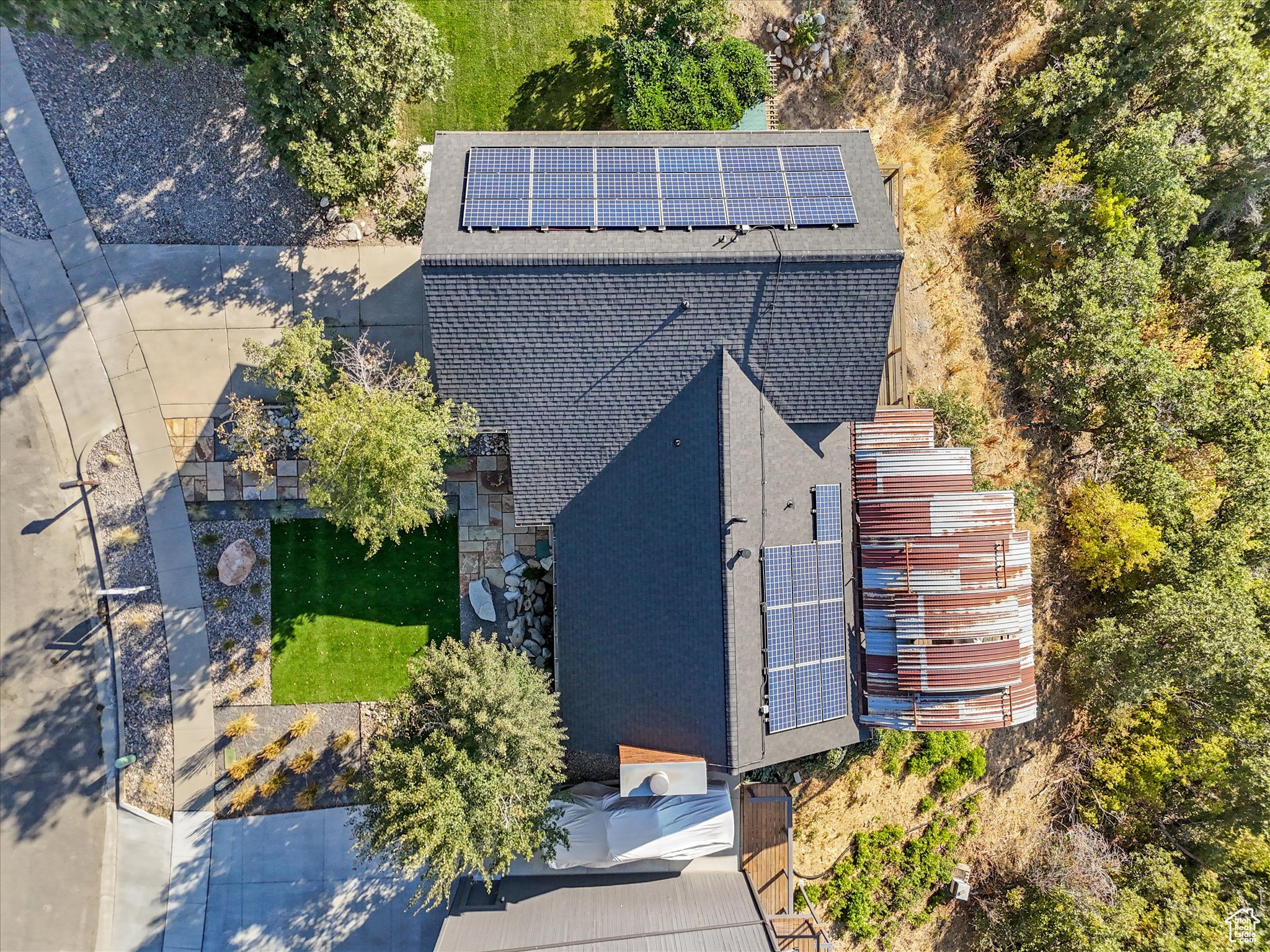 GOLDEN HILLS - Residential