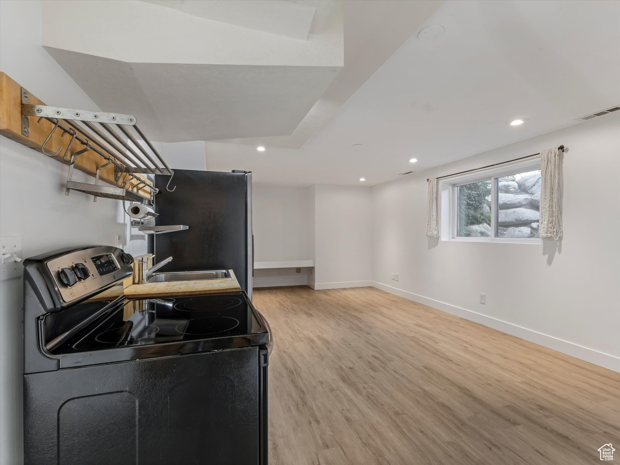 GOLDEN HILLS - Residential