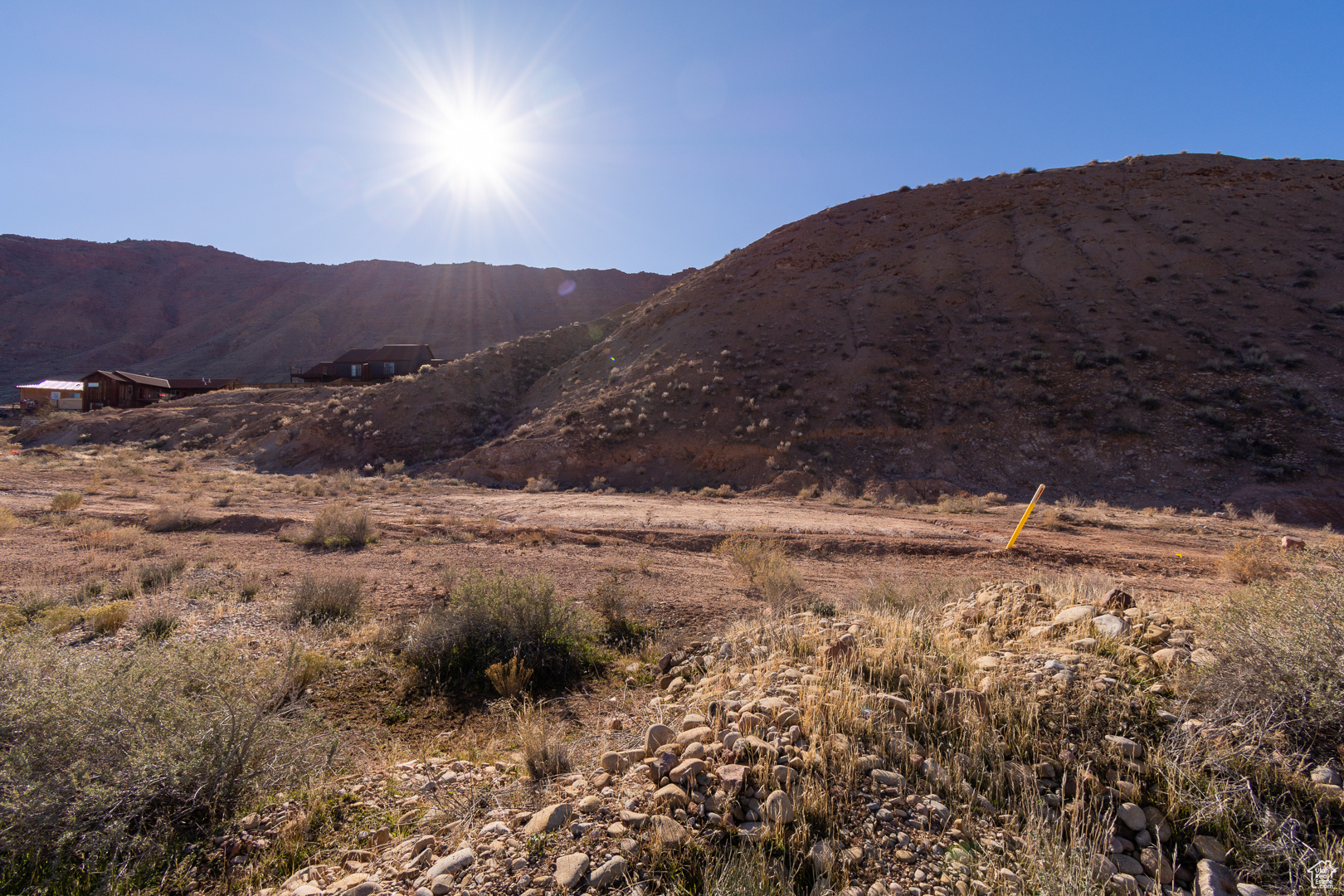 WHITE HILLS - Commercial Sale