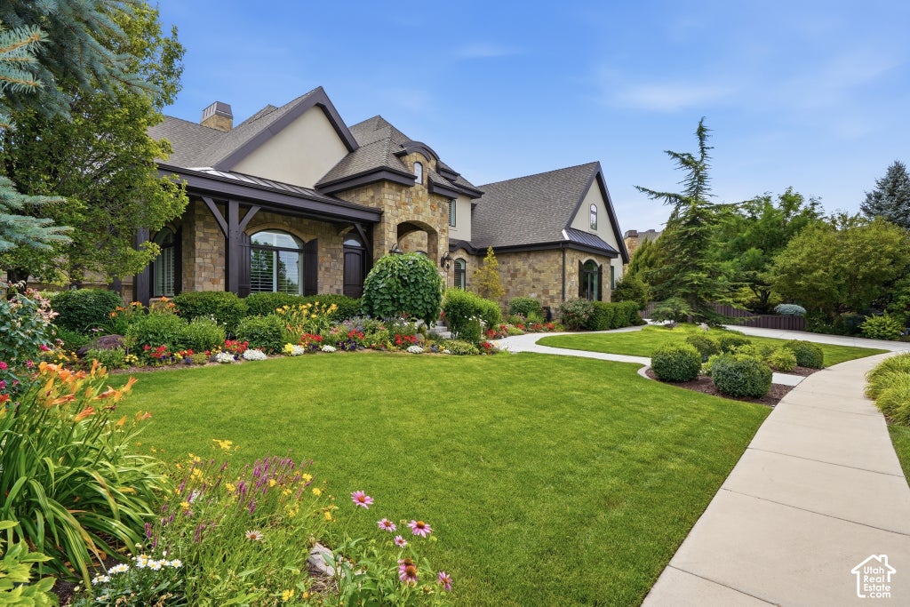 Photo of 6547 W NORMANDY WAY, Highland, UT 84003 (MLS # 2187695)