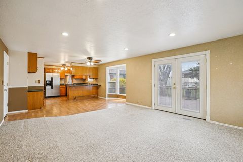 Tiny photo for 11243 S BLAKE CIR W, South Jordan, UT 84095 (MLS # 2147764)