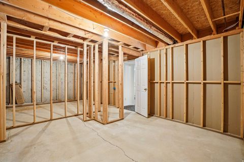 Tiny photo for 11243 S BLAKE CIR W, South Jordan, UT 84095 (MLS # 2147764)