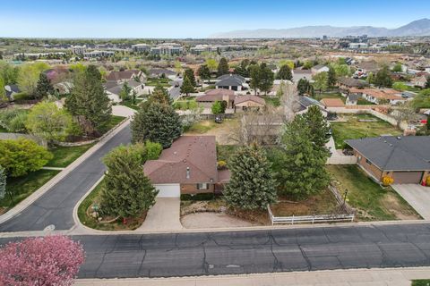 Tiny photo for 11243 S BLAKE CIR W, South Jordan, UT 84095 (MLS # 2147764)
