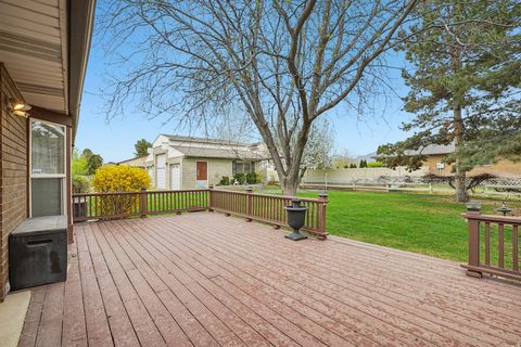 Tiny photo for 11243 S BLAKE CIR W, South Jordan, UT 84095 (MLS # 2147764)