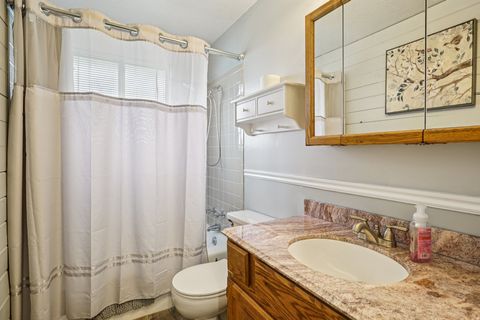 Tiny photo for 11243 S BLAKE CIR W, South Jordan, UT 84095 (MLS # 2147764)