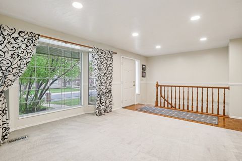 Tiny photo for 11243 S BLAKE CIR W, South Jordan, UT 84095 (MLS # 2147764)